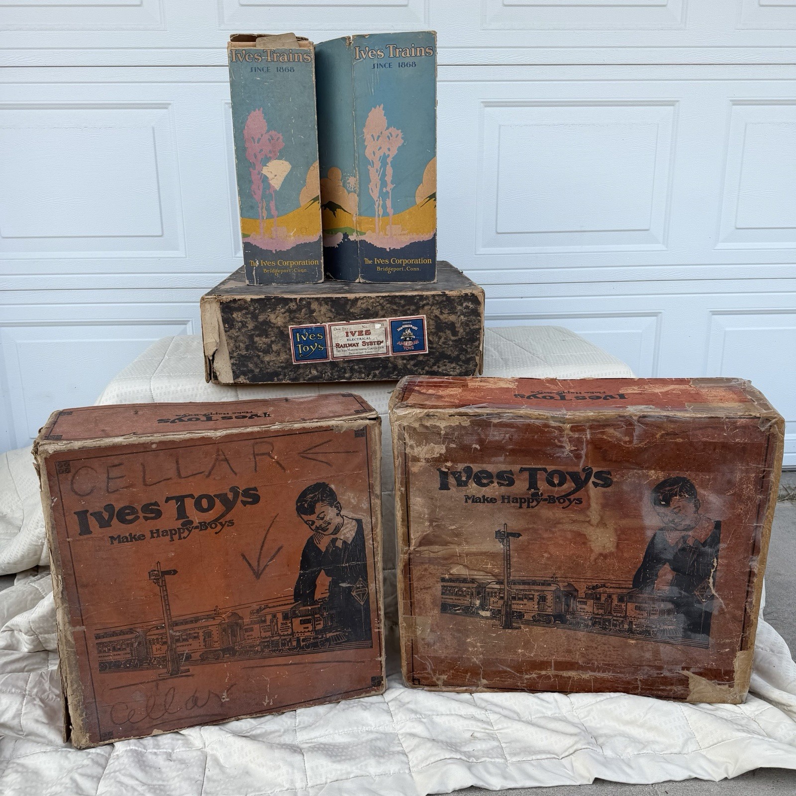 Vintage Prewar Ives Standard Gauge Train Set Boxes Lot #701 #692R