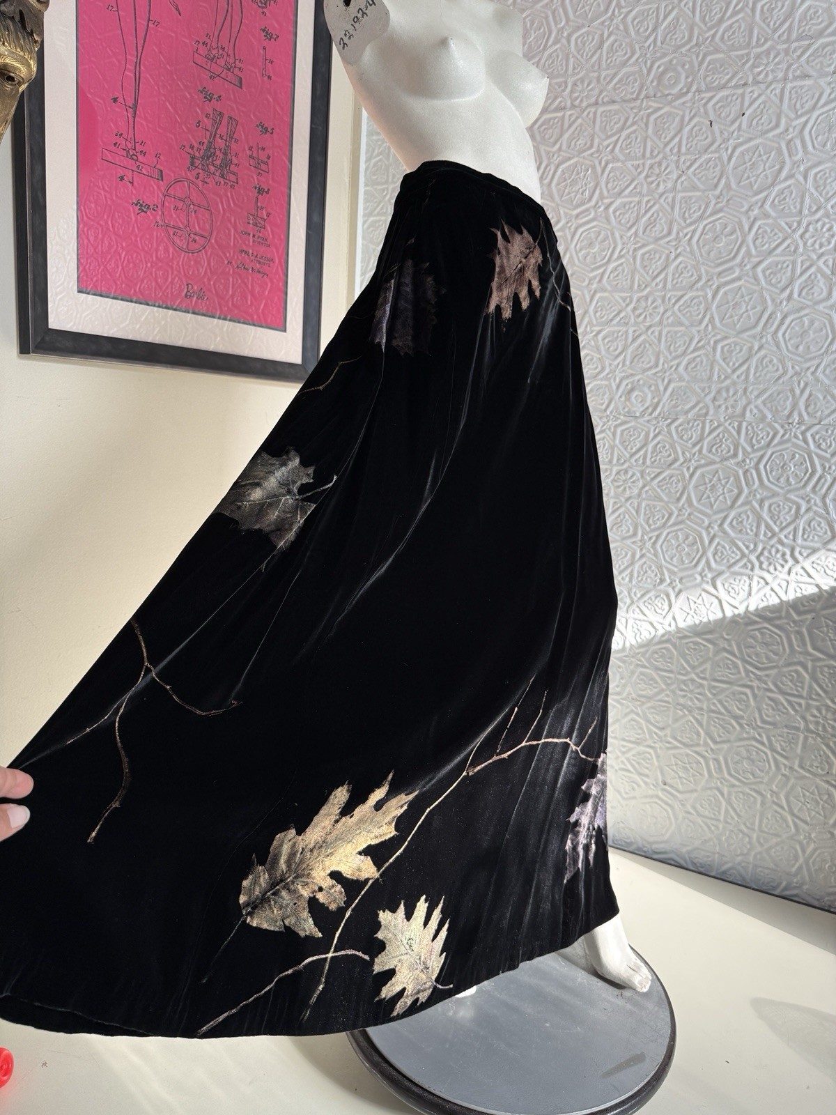 vintage 1990s/Y2K velvet painted maxi skirt Fall Leaves-Autumn-Witchy Whimsy vintage 1990s/Y2K velvet painted maxi skirt Fall Leaves-Autumn-Witchy Whimsy