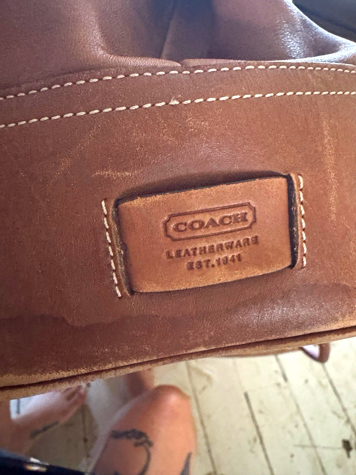 Coach Women\'s Brown Shoulder Bag Double Handles Buckle Closure Silver Hardware Coach Women\'s Brown Shoulder Bag Double Handles Buckle Closure Silver Hardware
