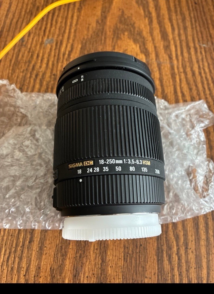 Sigma 18-250mm f/3.5-6.3 18-250mm f/3.5-6.3 Auto & Manual Lens For Sony Slr Sigma 18-250mm f/3.5-6.3 18-250mm f/3.5-6.3 Auto & Manual Lens For Sony Slr