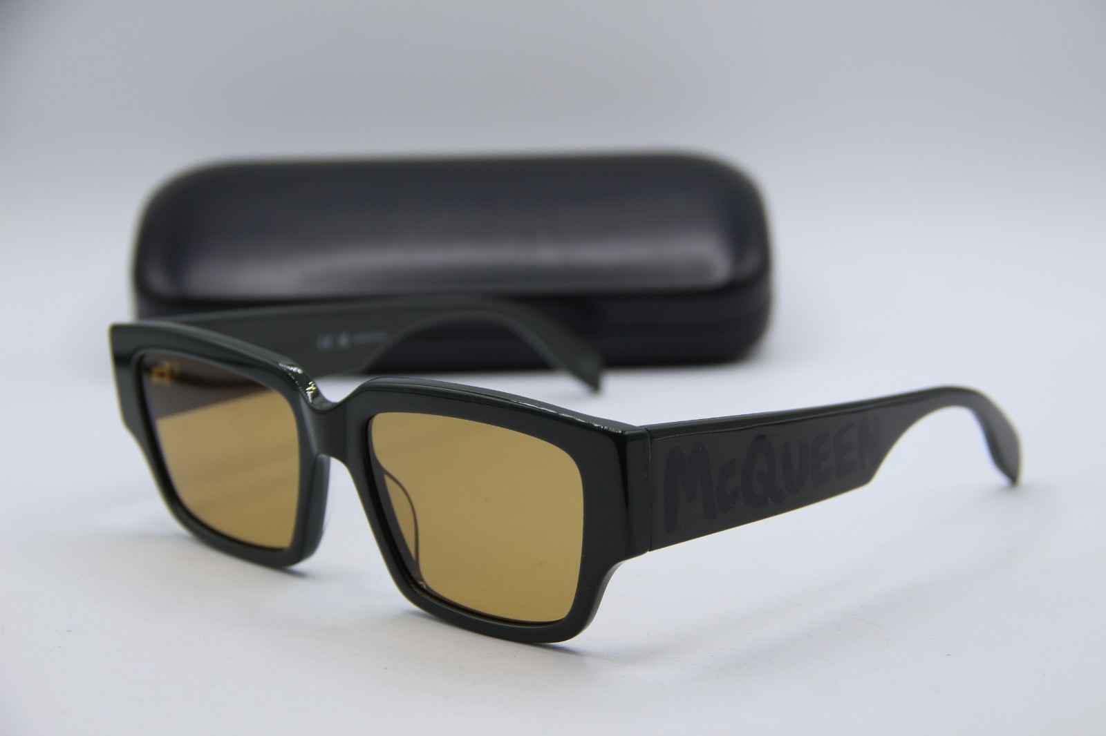 NEW ALEXANDER MCQUEEN AM 0329S 004 GREEN AUTHENTIC FRAMES SUNGLASSES 56-18 NEW ALEXANDER MCQUEEN AM 0329S 004 GREEN AUTHENTIC FRAMES SUNGLASSES 56-18