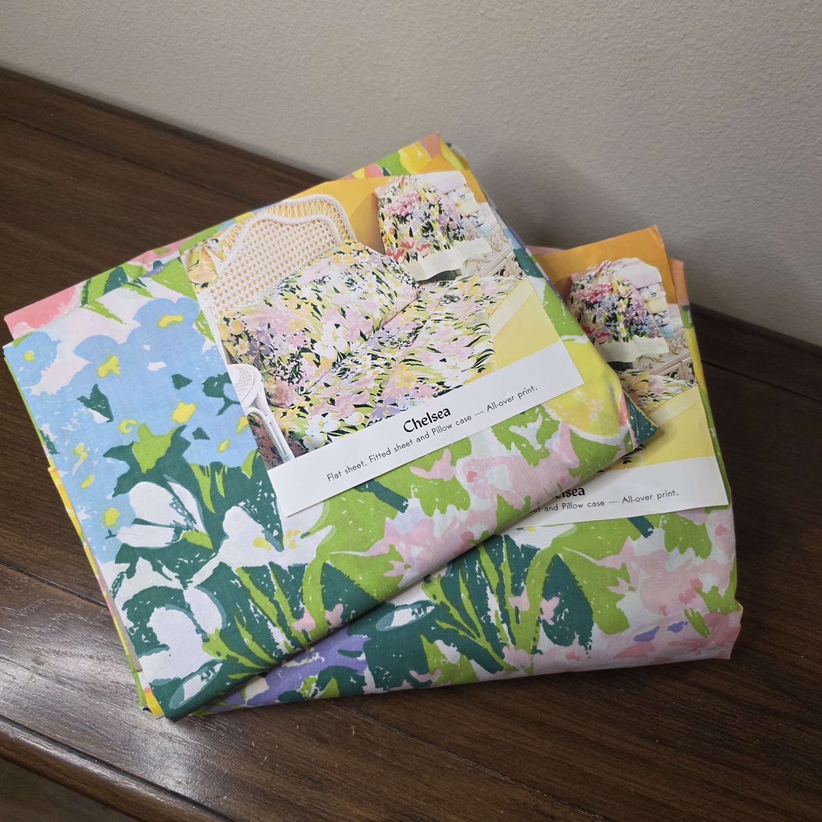 VTG Stevens Utica Chelsea Twin Fitted Sheets NOS Floral Percale Set of 2 MCM VTG Stevens Utica Chelsea Twin Fitted Sheets NOS Floral Percale Set of 2 MCM