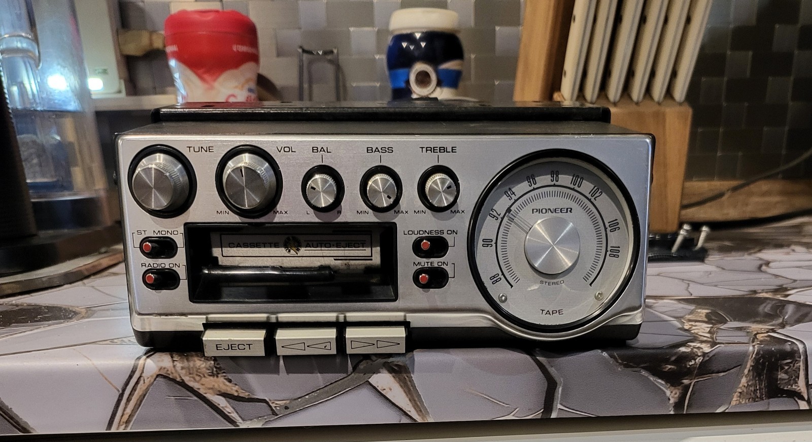 Vintage Pioneer KP-500 Super Tuner FM Cassette Car Tape Deck w/ Bracket TESTED