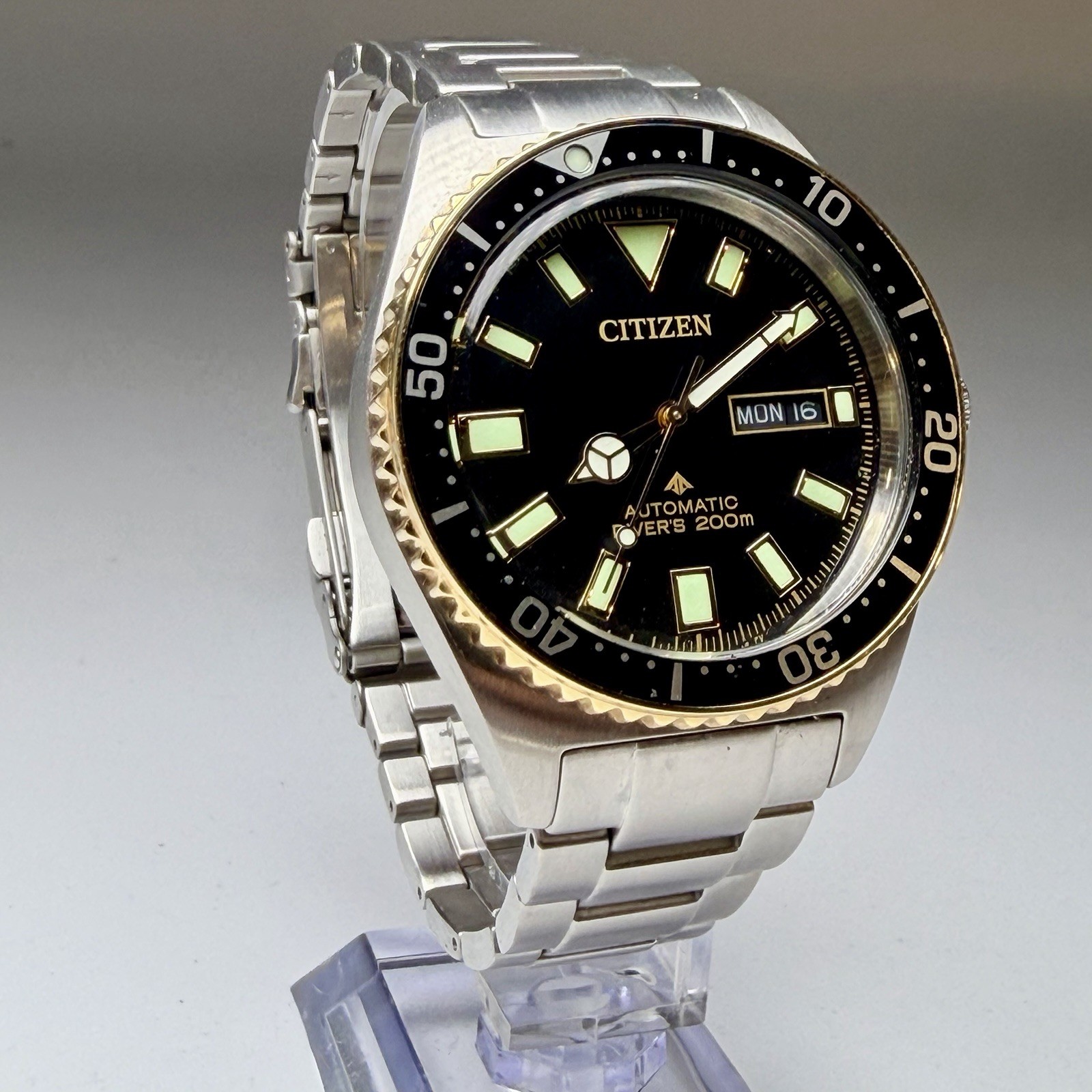 Citizen Promaster Automatic Diver Men’s 41mm Watch Stainless Day Date NY0125-83E Citizen Promaster Automatic Diver Men’s 41mm Watch Stainless Day Date NY0125-83E