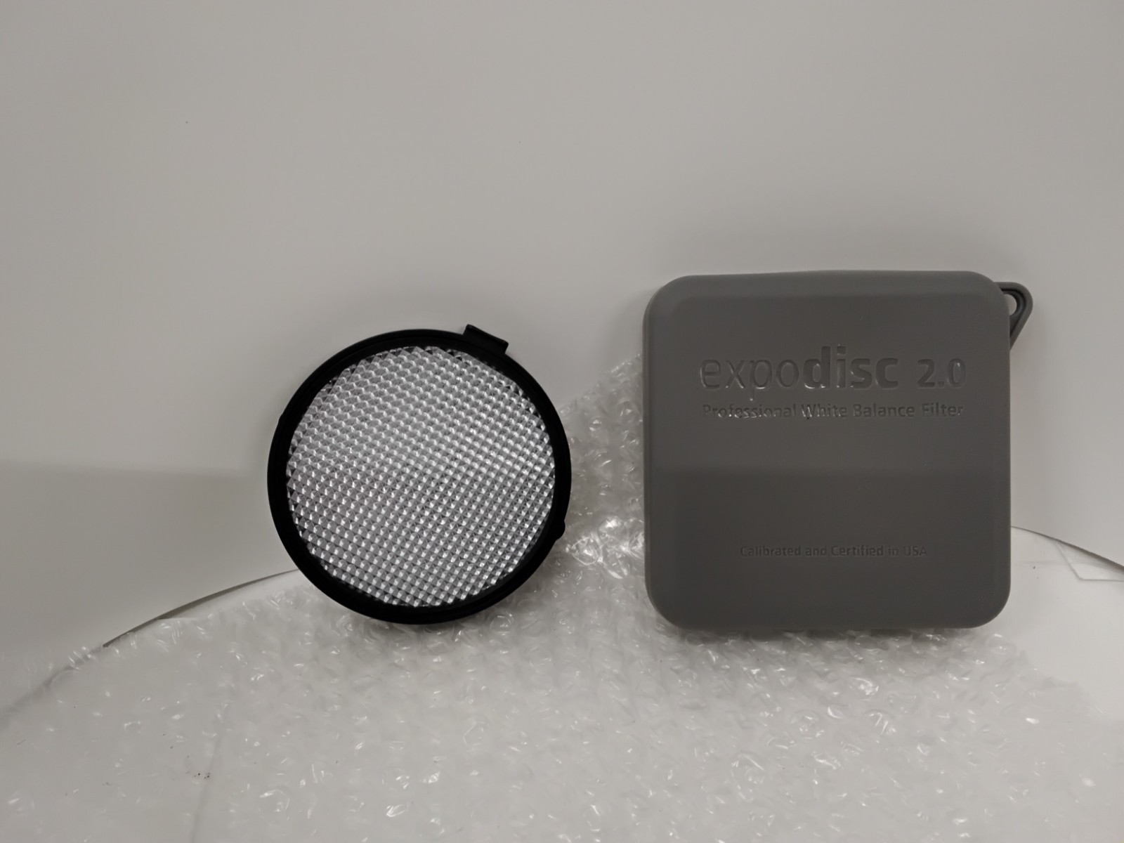 ExpoDisc 2.0 Professional White Balance Filter 82 MM W/ Case USA ExpoDisc 2.0 Professional White Balance Filter 82 MM W/ Case USA