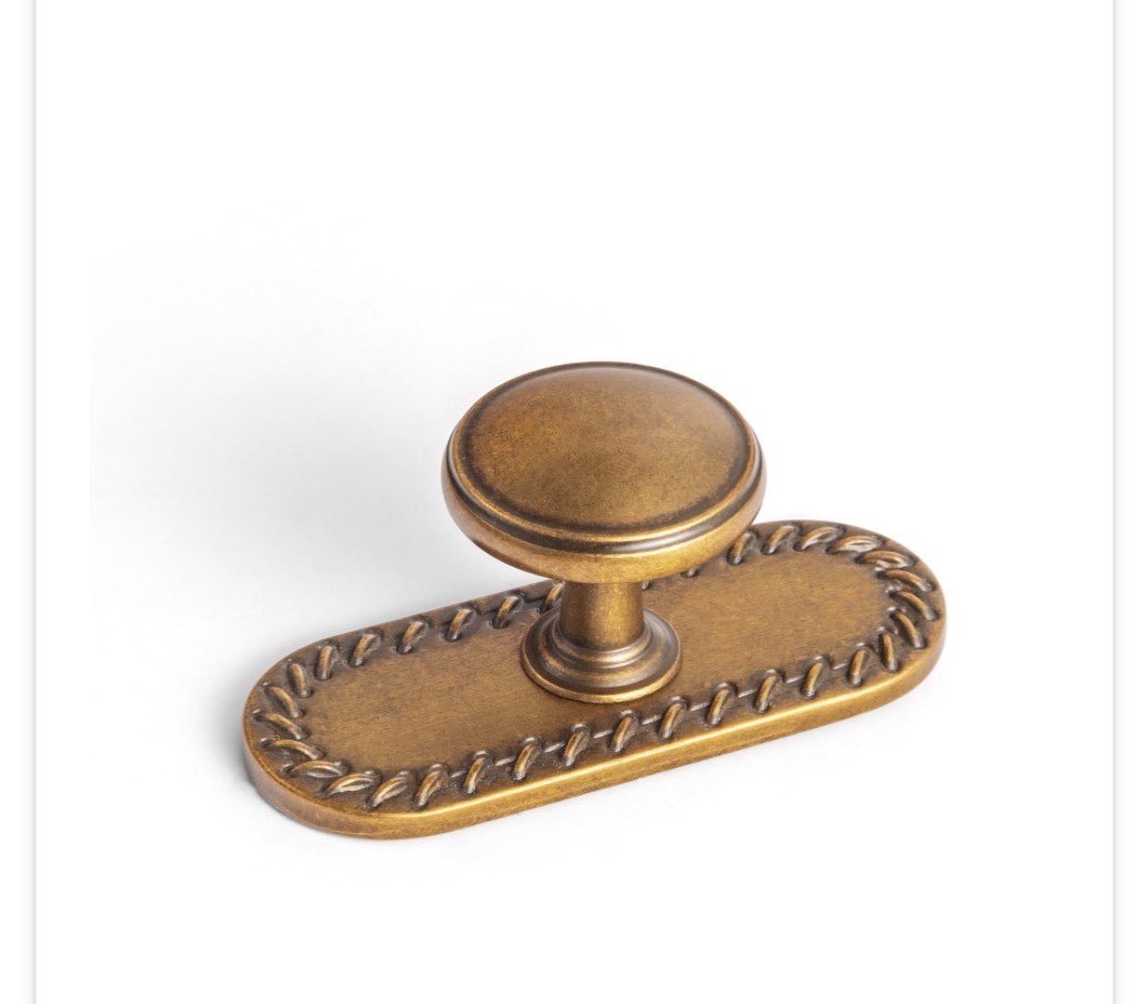 12 Antique Brass Cabinet Knobs with Backplate/Spacer 12 Antique Brass Cabinet Knobs with Backplate/Spacer