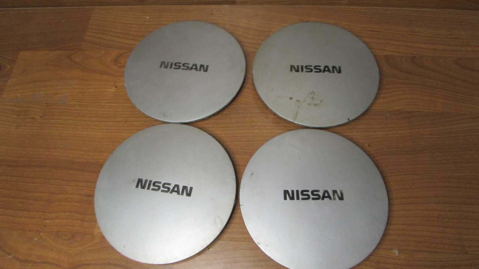 Vintage 1987-1988 NISSAN MAXIMA WHEEL CENTER CAPS Set of 4 OEM Farm Fresh Vintage 1987-1988 NISSAN MAXIMA WHEEL CENTER CAPS Set of 4 OEM Farm Fresh