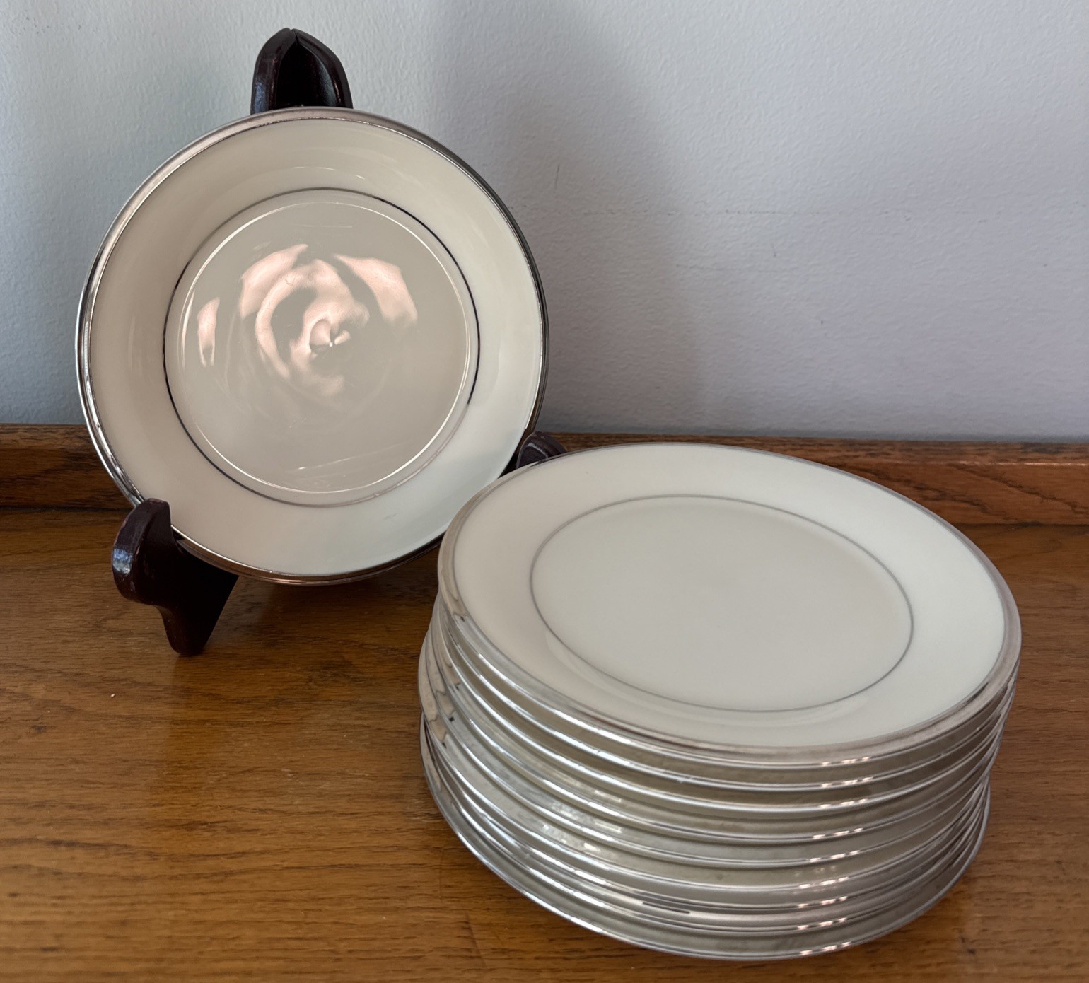 Lenox Solitaire Set of 10 Bone China Plates 6 3/8” Bread & Butter W Platinum Rim Lenox Solitaire Set of 10 Bone China Plates 6 3/8” Bread & Butter W Platinum Rim