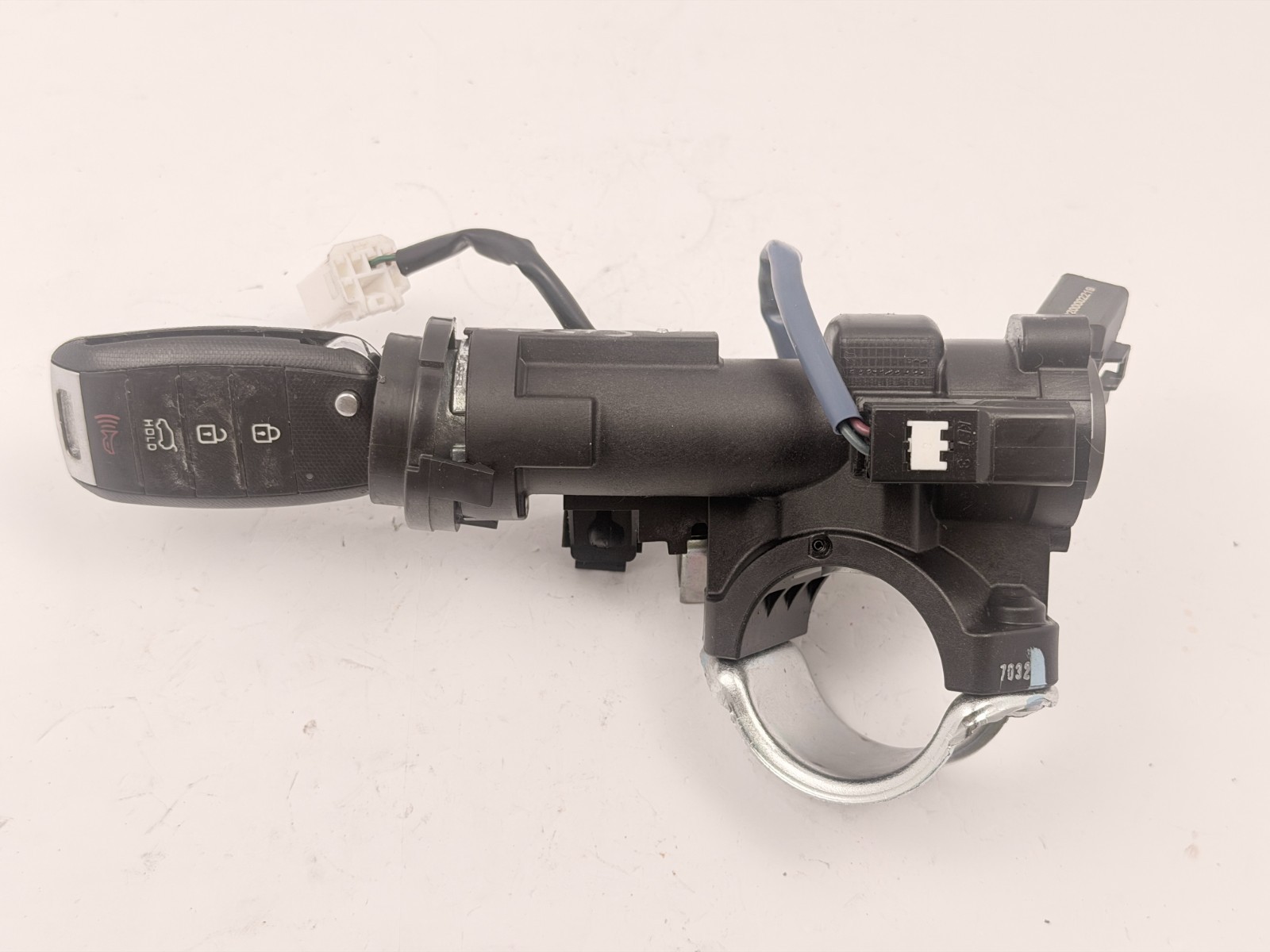 2016-2018 Kia SORENTO IGNITION SWITCH LOCK CYLINDER W/ KEY OEM 2016-2018 Kia SORENTO IGNITION SWITCH LOCK CYLINDER W/ KEY OEM