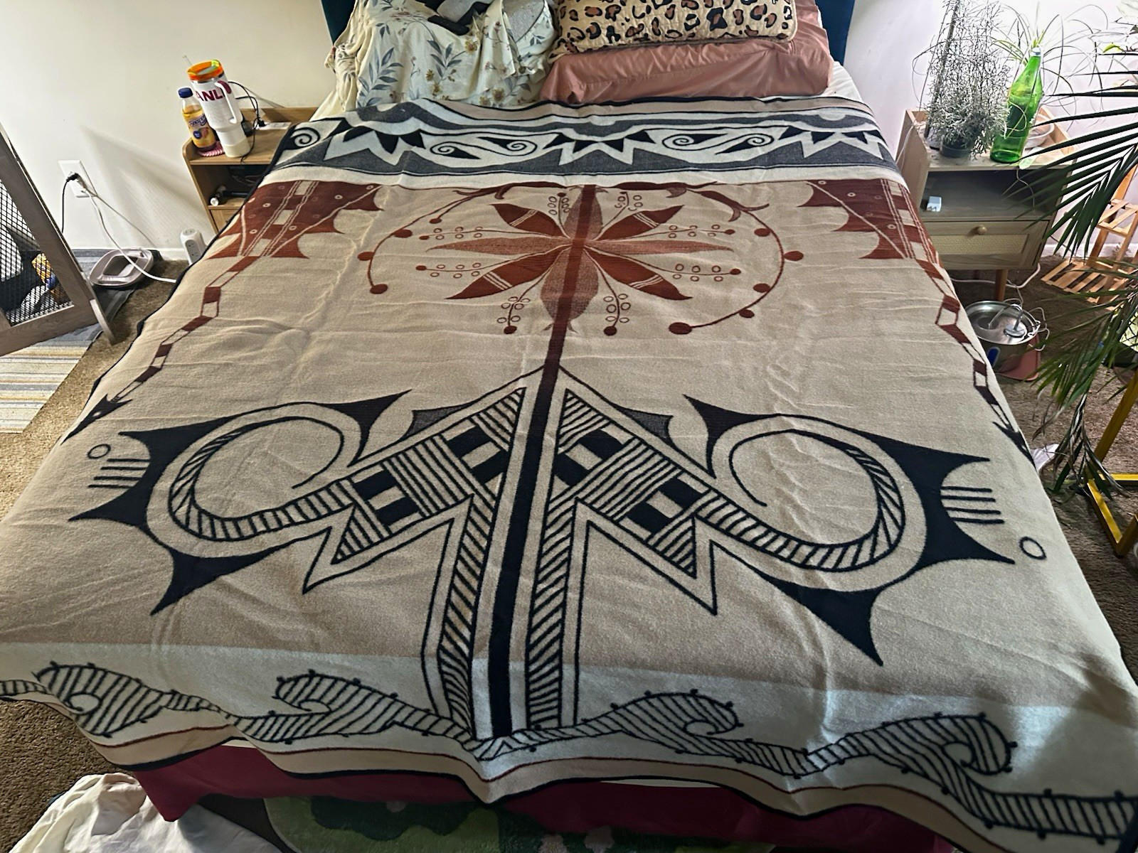 Pendleton Legendary Collection Center of Creation Wool Reversible Blanket 64x80 Pendleton Legendary Collection Center of Creation Wool Reversible Blanket 64x80