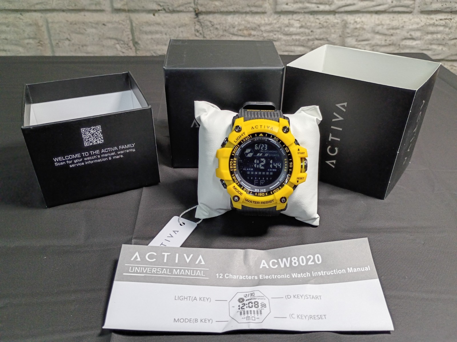 NEW Activa Strike X Invicta ACW8020-010 Men’s 56mmWatch Black Yellow