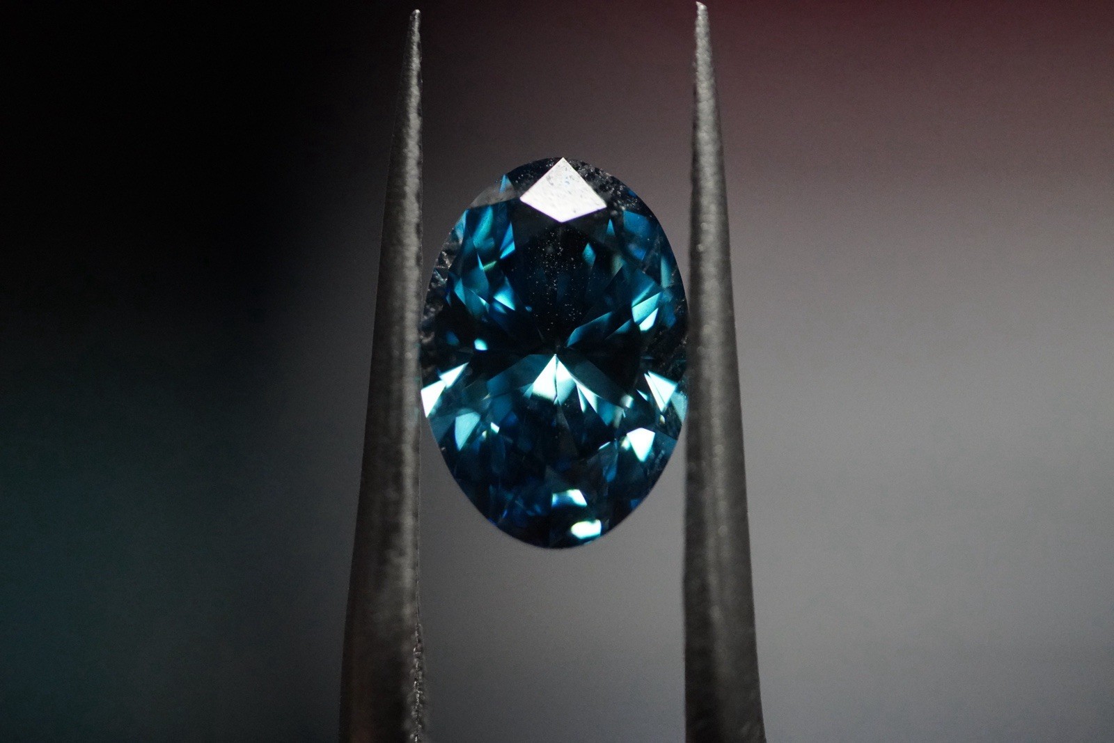 Fancy Vivid Blue Oval Diamond, 1.01ct, VS1, IGI Certified Diamond Fancy Vivid Blue Oval Diamond, 1.01ct, VS1, IGI Certified Diamond