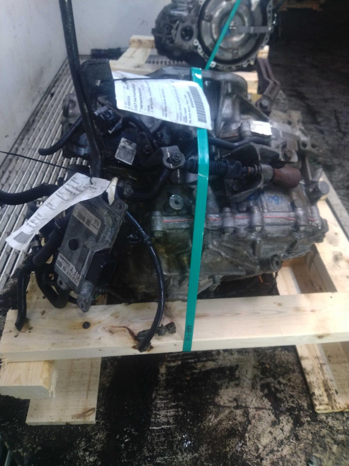 2017 Nissan Pathfinder 4WD Automatic Transmission Assembly OEM 141K Miles
