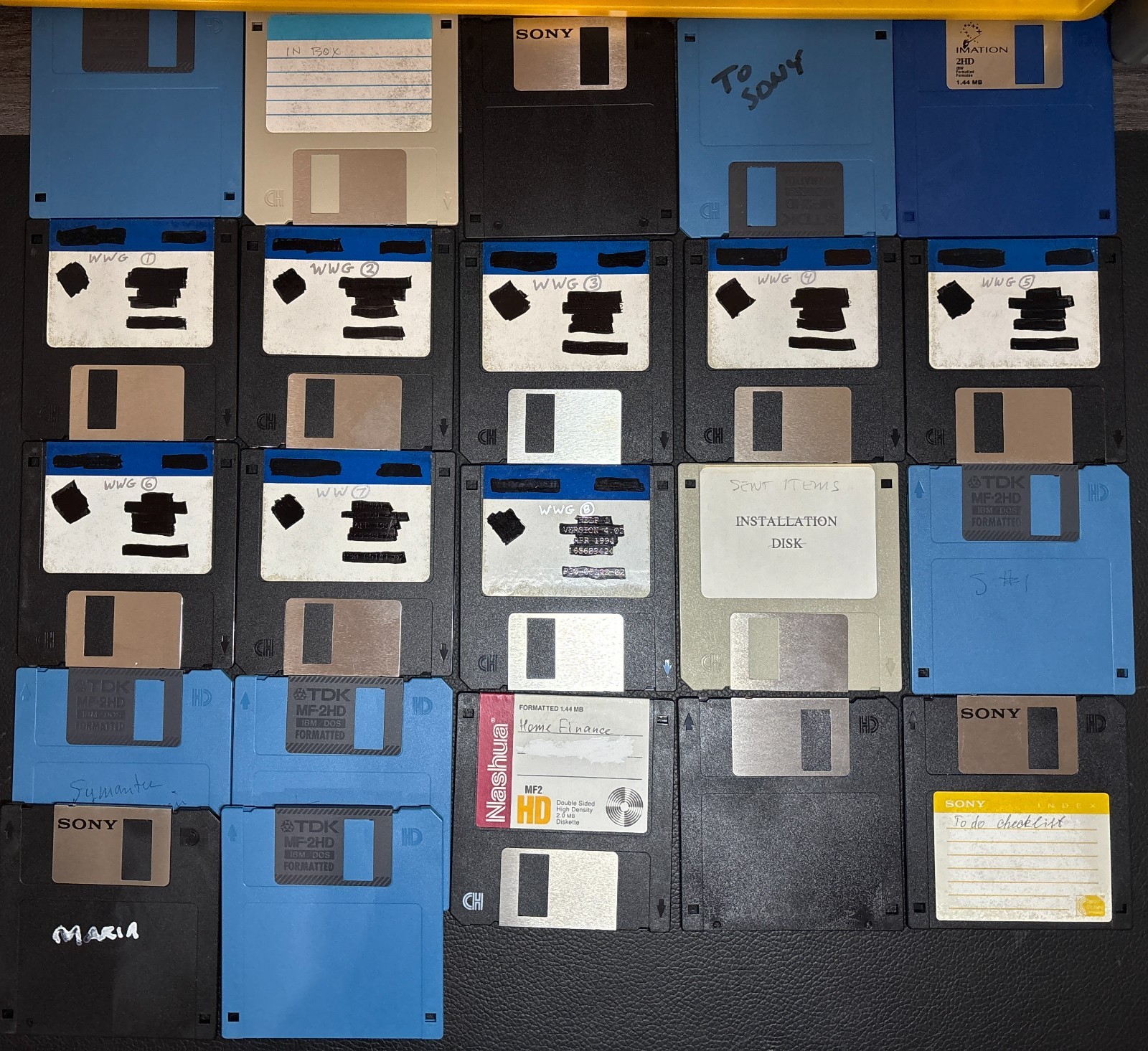 Mix Lot of 23 Vintage 3.5\