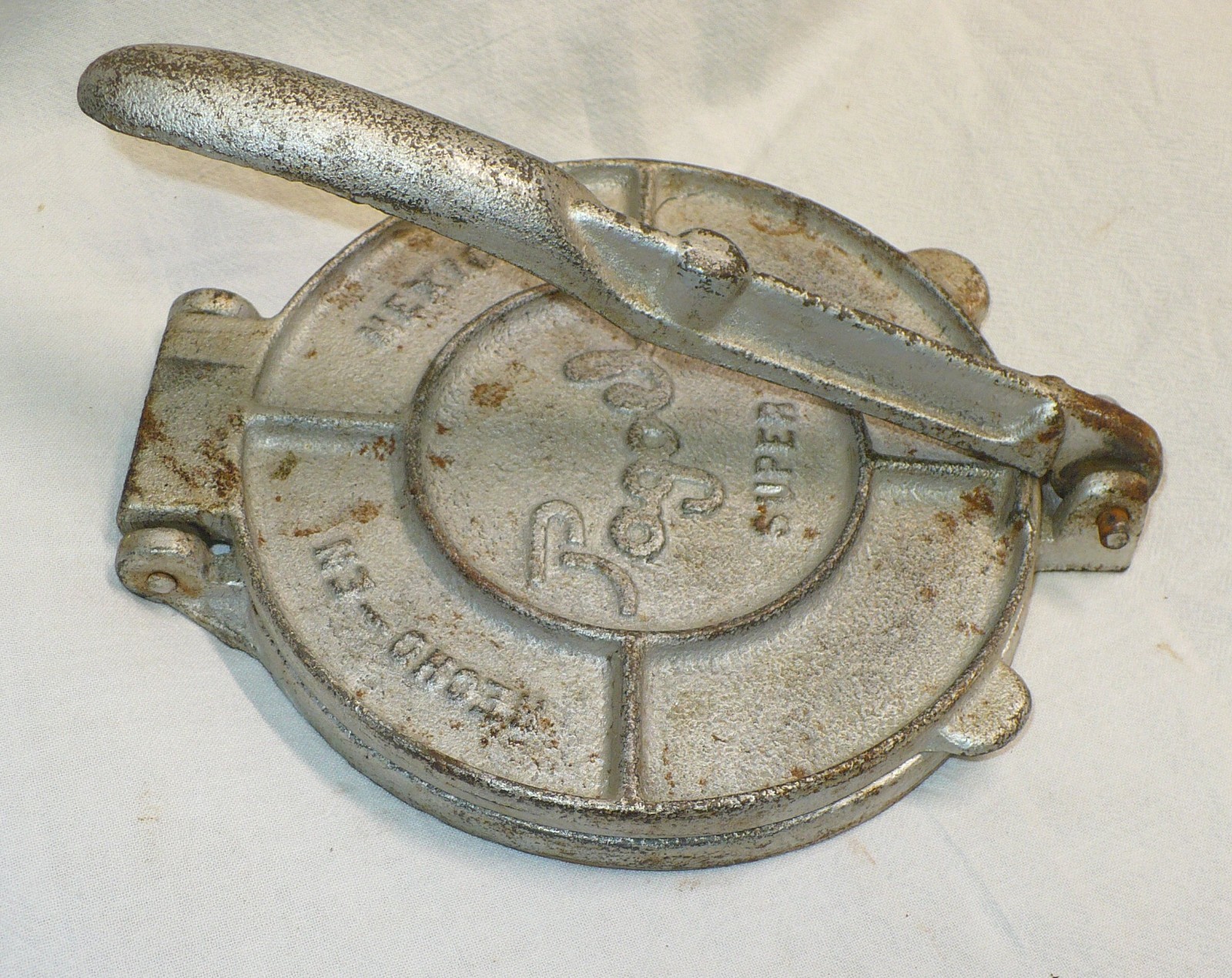Vintage Pagoel Super Tortilla Press Cast Iron 6.5\ Vintage Pagoel Super Tortilla Press Cast Iron 6.5\