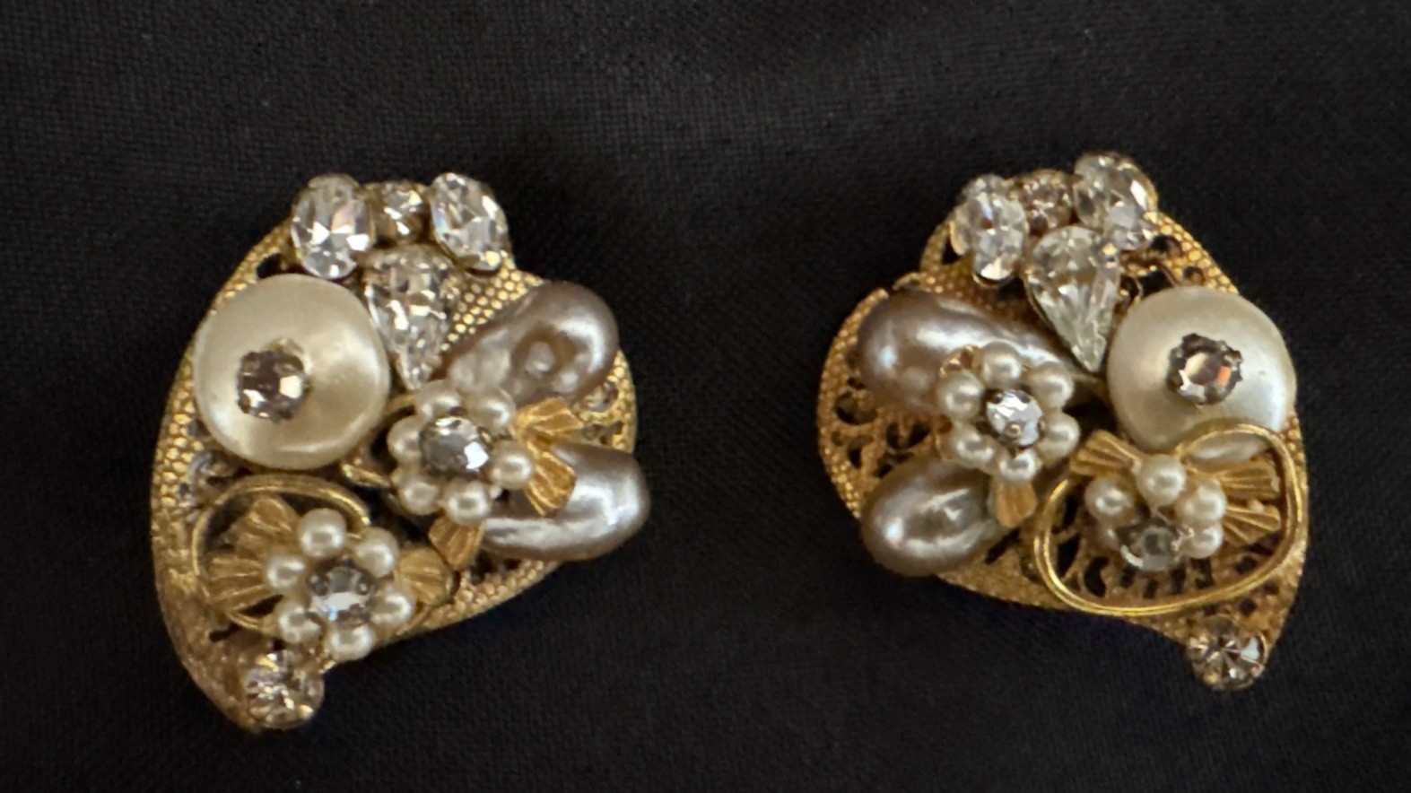Vintage Robert Clip Earrings Faux Pearl Crystal Heart Shaped Stunners