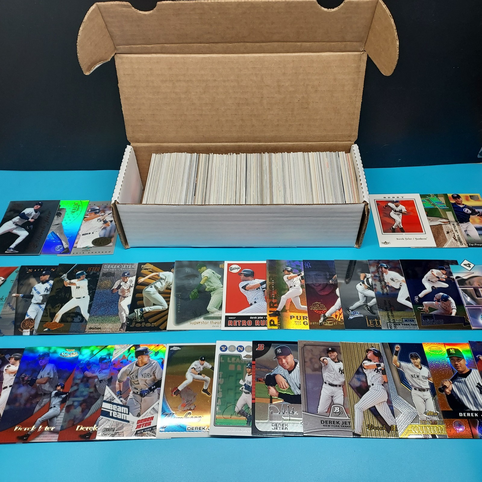 Derek Jeter Yankees Lot of ~420 Assorted