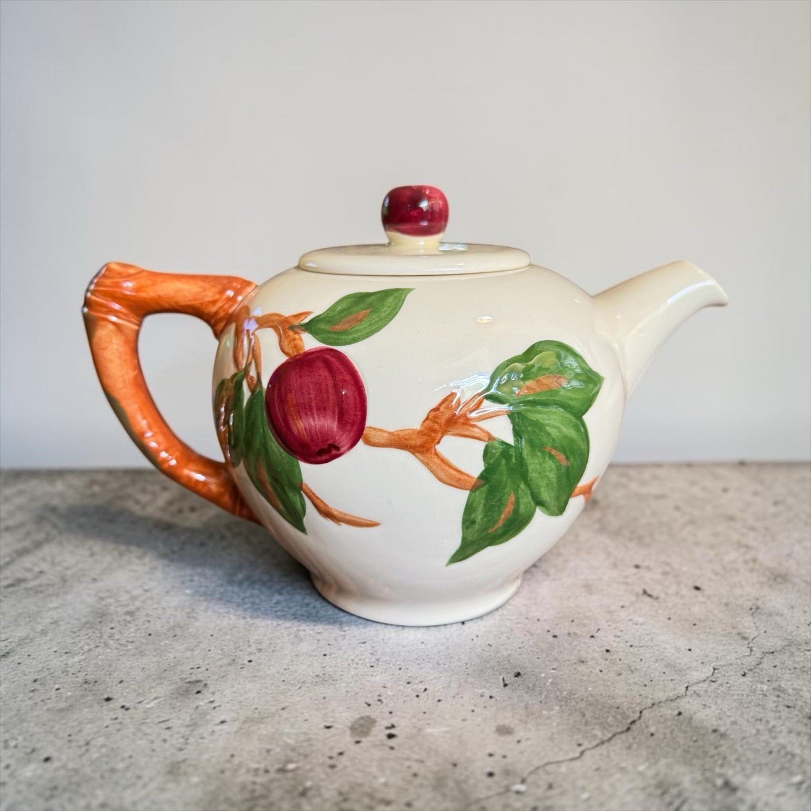 VTG Franciscan Apple Teapot & Lid 1940s 1950s Made in California USA Backstamp