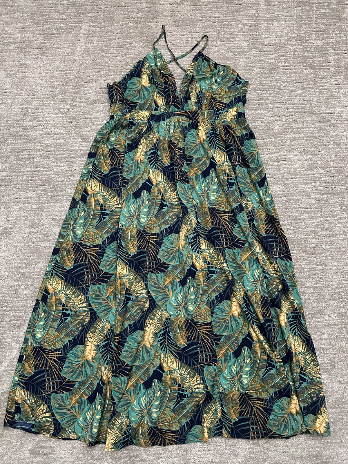 SHEIN Curve Dress Womens 2XL Green Leaf Print Tropical Beach Vacay Maxi V Neck