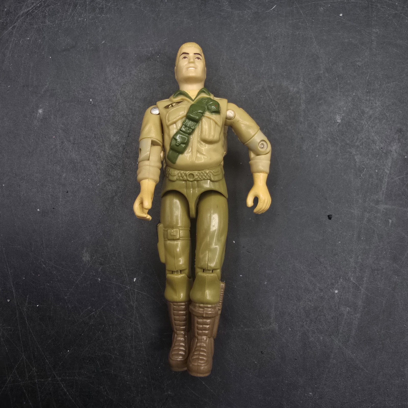 Vintage GI Joe DUKE Action Figure w/Accessories ~ 1983. R5