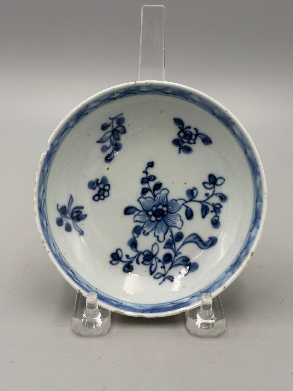 Antique 18th c. Chinese Export Blue and White Floral Qianlong Porcelain Saucer