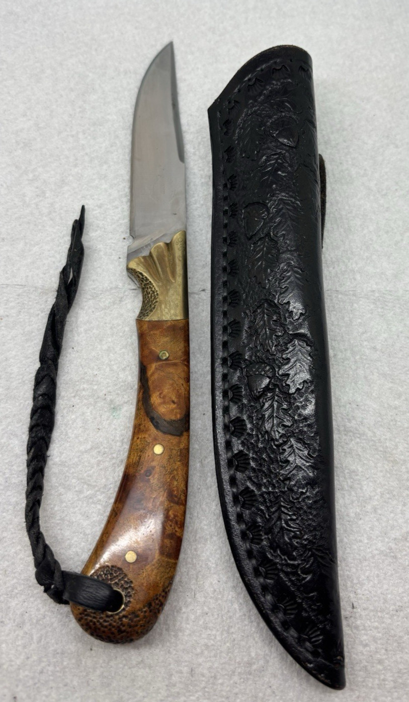 JON J WILSON CUSTOM MADE FIXED BLADE HUNTING KNIFE, BURL WOOD HANDLE, W/SHEATH