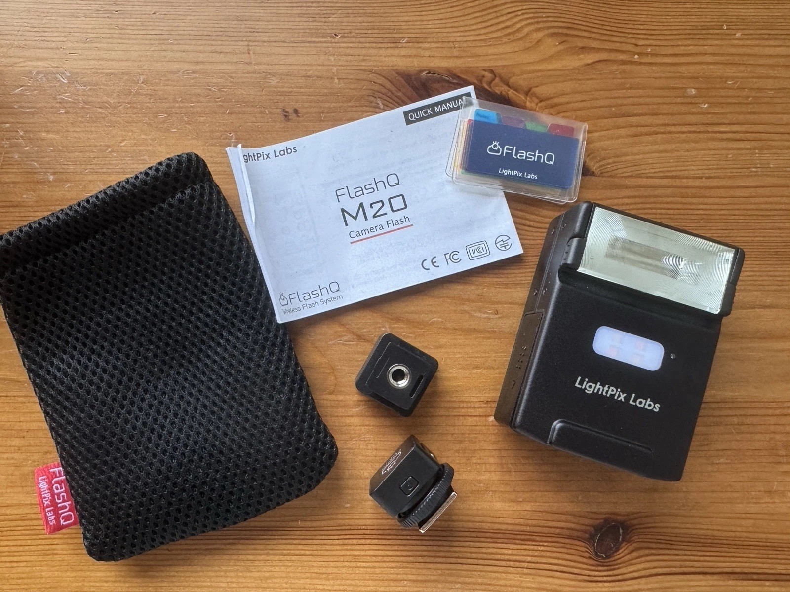 LightPix Labs FlashQ Q20II Wireless Off-Camera Flash for Fujifilm TTL x100vi LightPix Labs FlashQ Q20II Wireless Off-Camera Flash for Fujifilm TTL x100vi