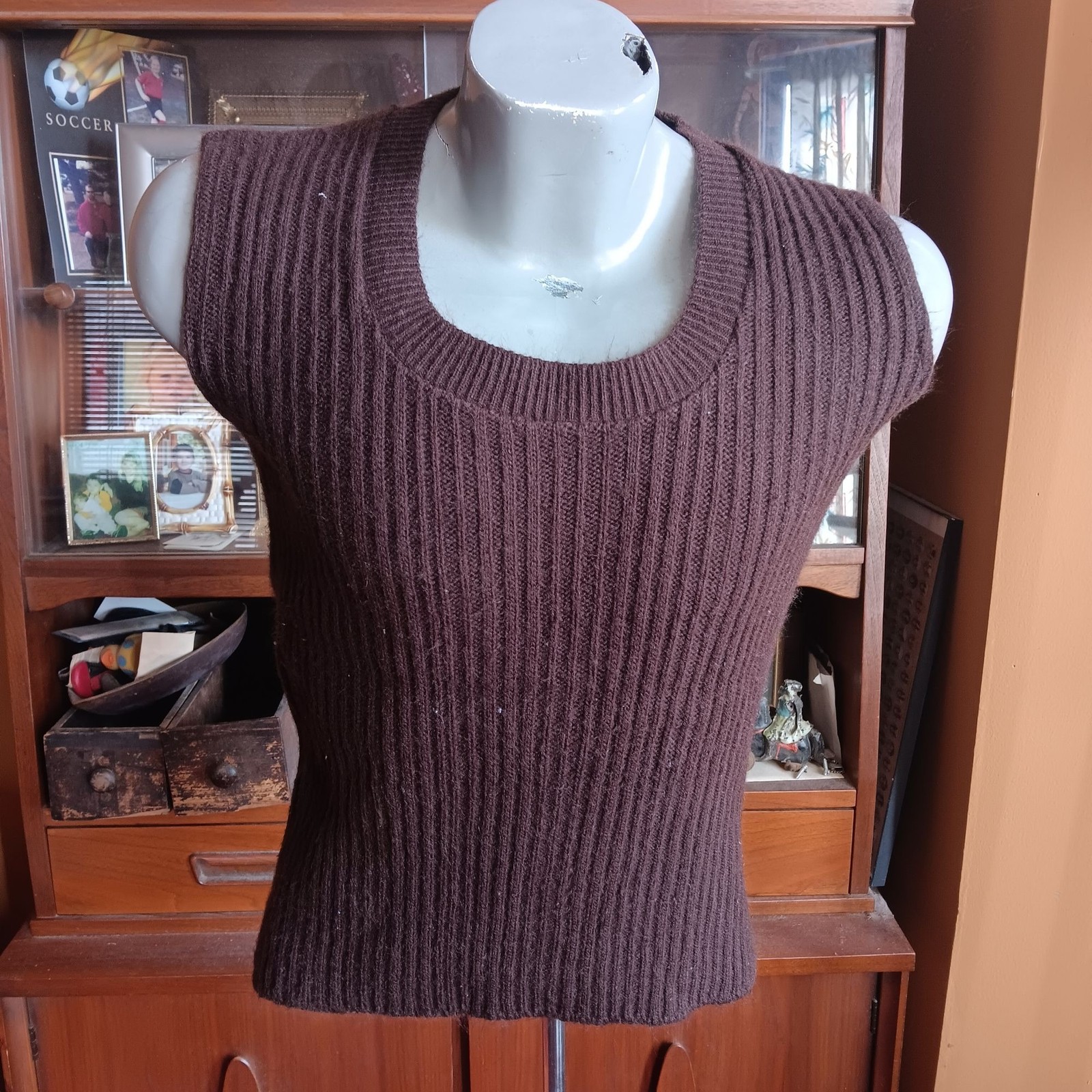 True Vintage Sweater Towncraft Medium JCPenney Sleeveless Ribbed Knit Vest 