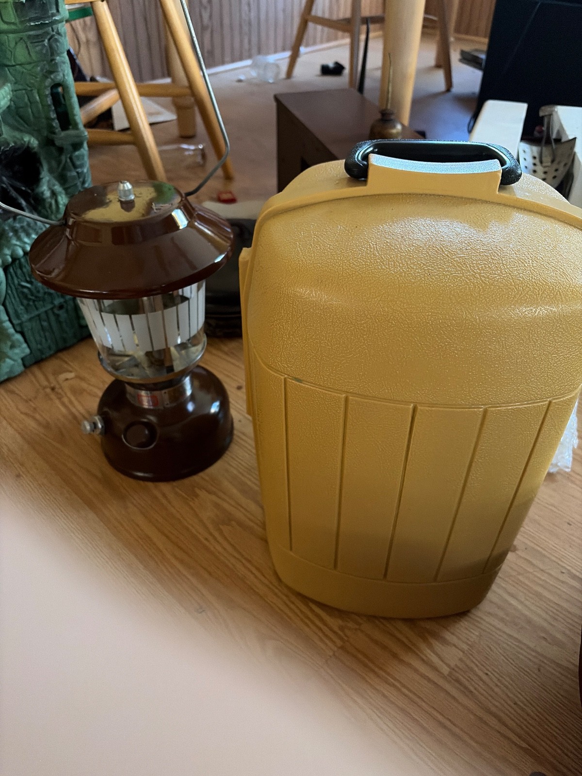 Vintage Coleman Model 275 Brown Dual Mantle Lantern 1978 & Clamshell Case NICE Vintage Coleman Model 275 Brown Dual Mantle Lantern 1978 & Clamshell Case NICE