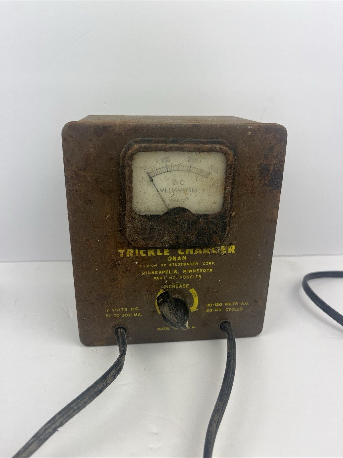 Vintage ONAN (Studebaker) 305-0175 / 305C175 ~ Battery / Trickle Charger Vintage ONAN (Studebaker) 305-0175 / 305C175 ~ Battery / Trickle Charger