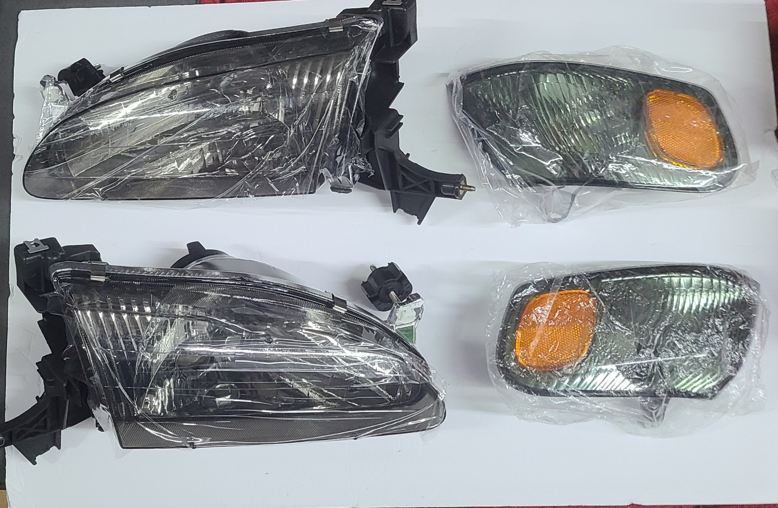 Smoke Chrome Amber Headlights Fit 1998-2000 Toyota Corolla Smoke Chrome Amber Headlights Fit 1998-2000 Toyota Corolla