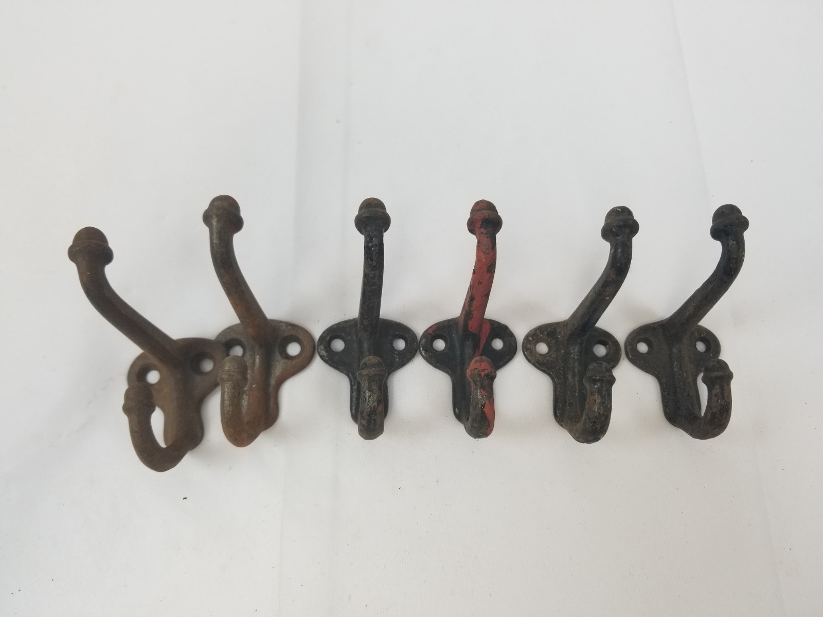 (6) VTG Original Manufacture Coat Hooks For Robe, Scarf, Hat Acorn Tip Design (6) VTG Original Manufacture Coat Hooks For Robe, Scarf, Hat Acorn Tip Design