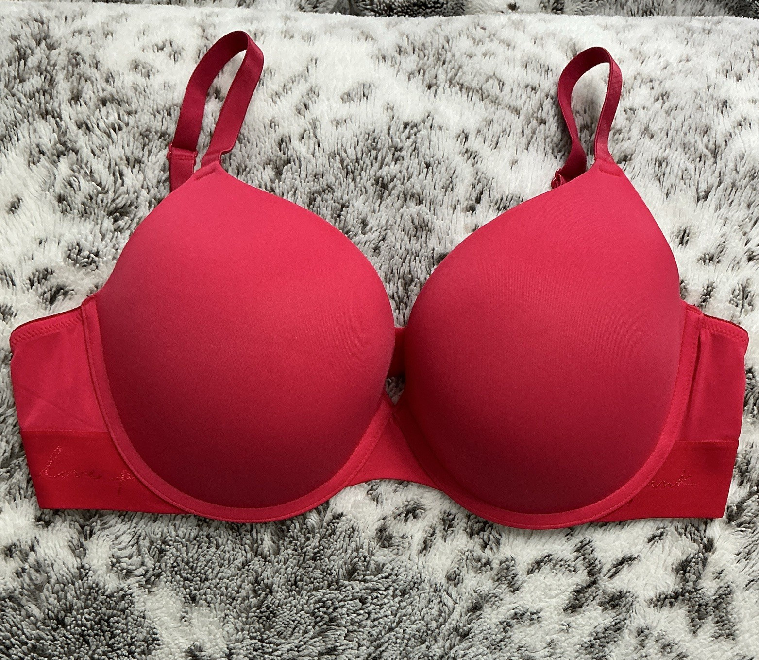 PINK Victoria’s Secret Red Underwire T-Shirt Bra Molded Cups, Adjustable, 38C PINK Victoria’s Secret Red Underwire T-Shirt Bra Molded Cups, Adjustable, 38C