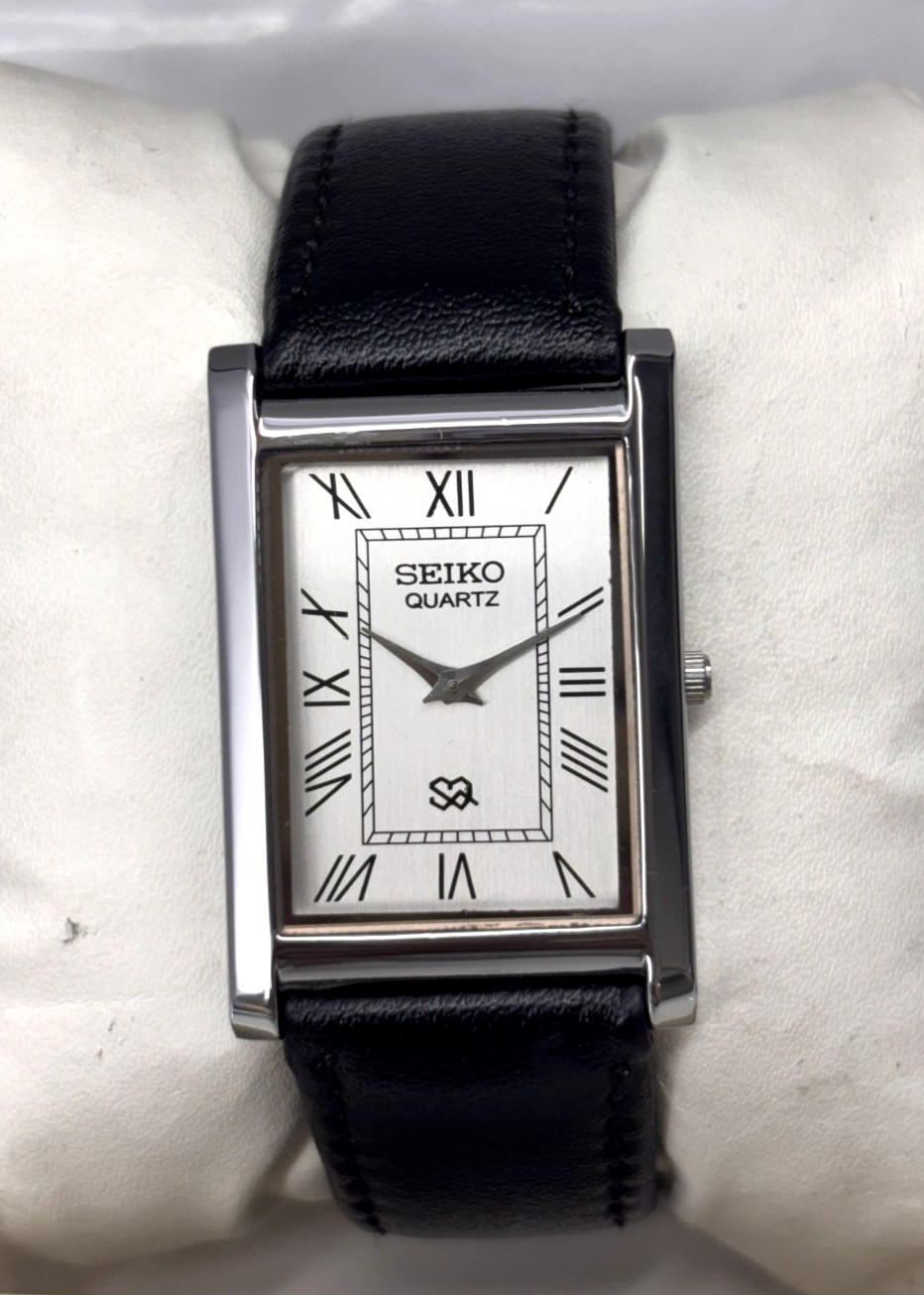 Vintage Refurbished Seiko Slim Tank Silver Quartz Japan Men\'s Wrist Watch