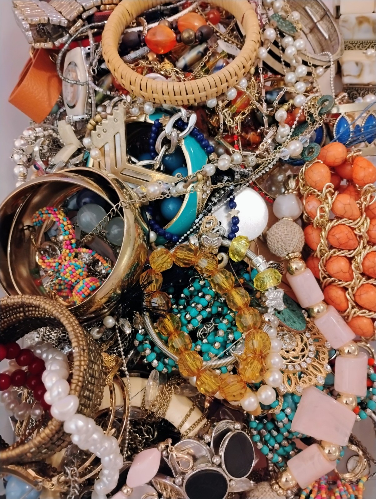 Estate 3 Lb+Unsorted BULK Mixed Jewelry Lot Vintage-Mod-Retro CRAFT REPAIR WEAR