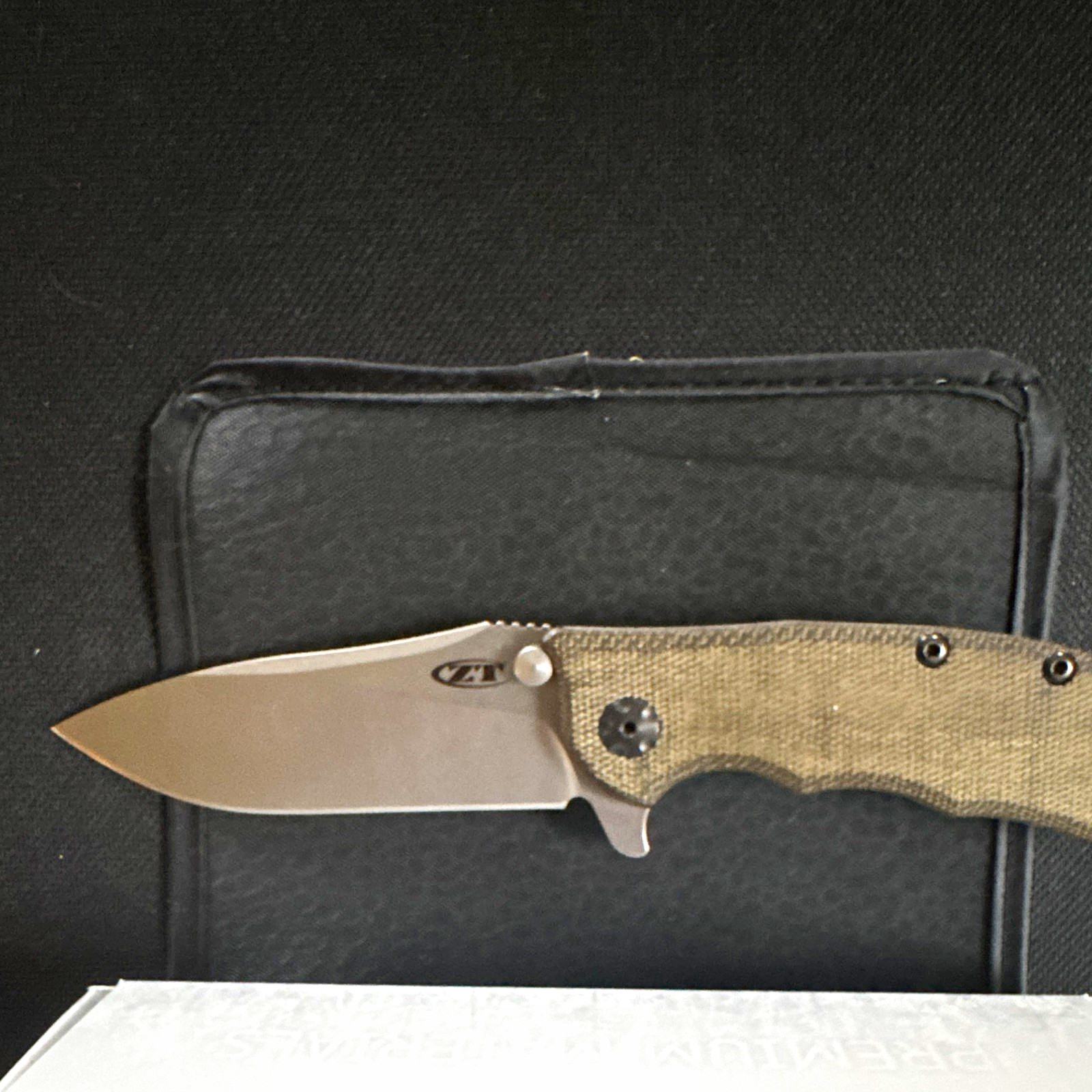 Zero Tolerance 0562MIC Hinderer Design Magnacut Micarta. Frame lock. Drop point. Zero Tolerance 0562MIC Hinderer Design Magnacut Micarta. Frame lock. Drop point.