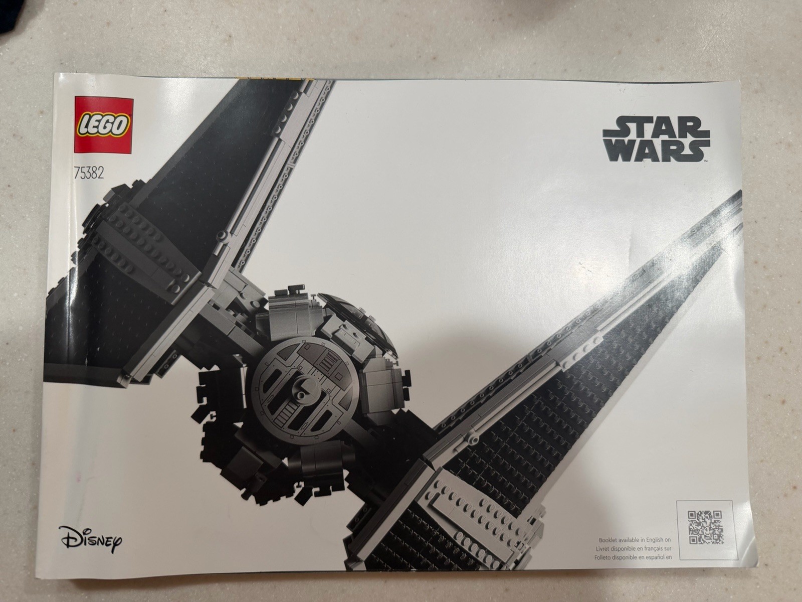 LEGO Star Wars UCS TIE Interceptor 75382 – 98.6% Complete + 2 Minifigures