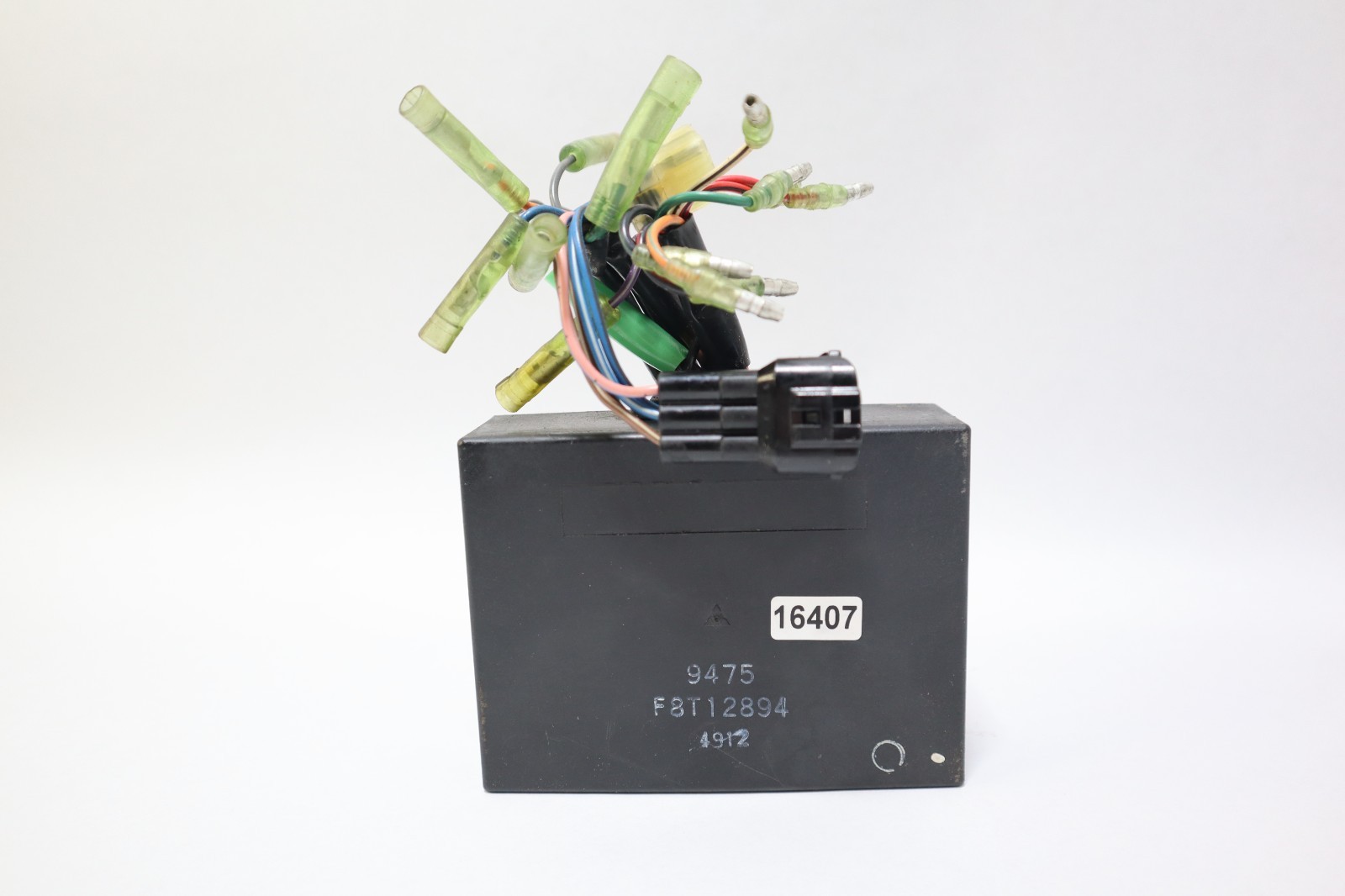 1995 Suzuki DT55 Outboard Motor CDI Box Switch Box Power Pack 32900-94750 OEM 1995 Suzuki DT55 Outboard Motor CDI Box Switch Box Power Pack 32900-94750 OEM