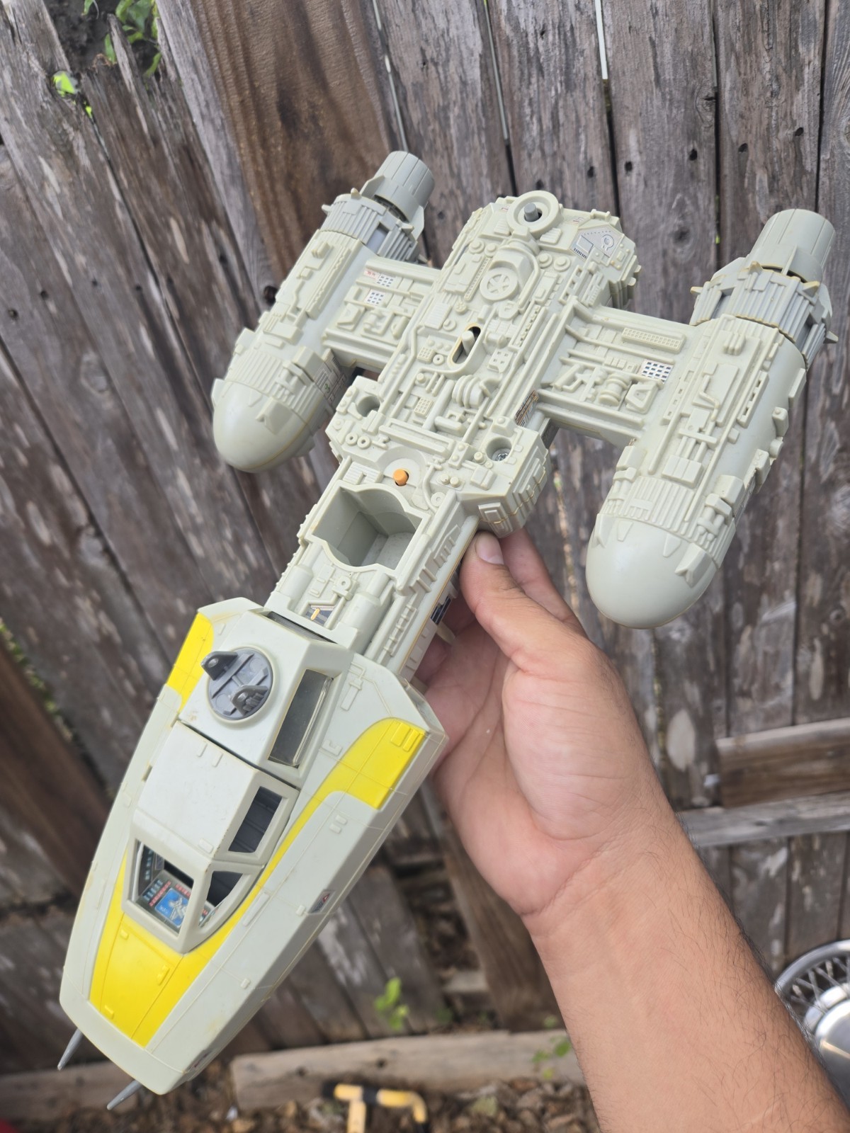 Vintage 1983 Kenner Star Wars Y-Wing Fighter (Incomplete) Vintage 1983 Kenner Star Wars Y-Wing Fighter (Incomplete)