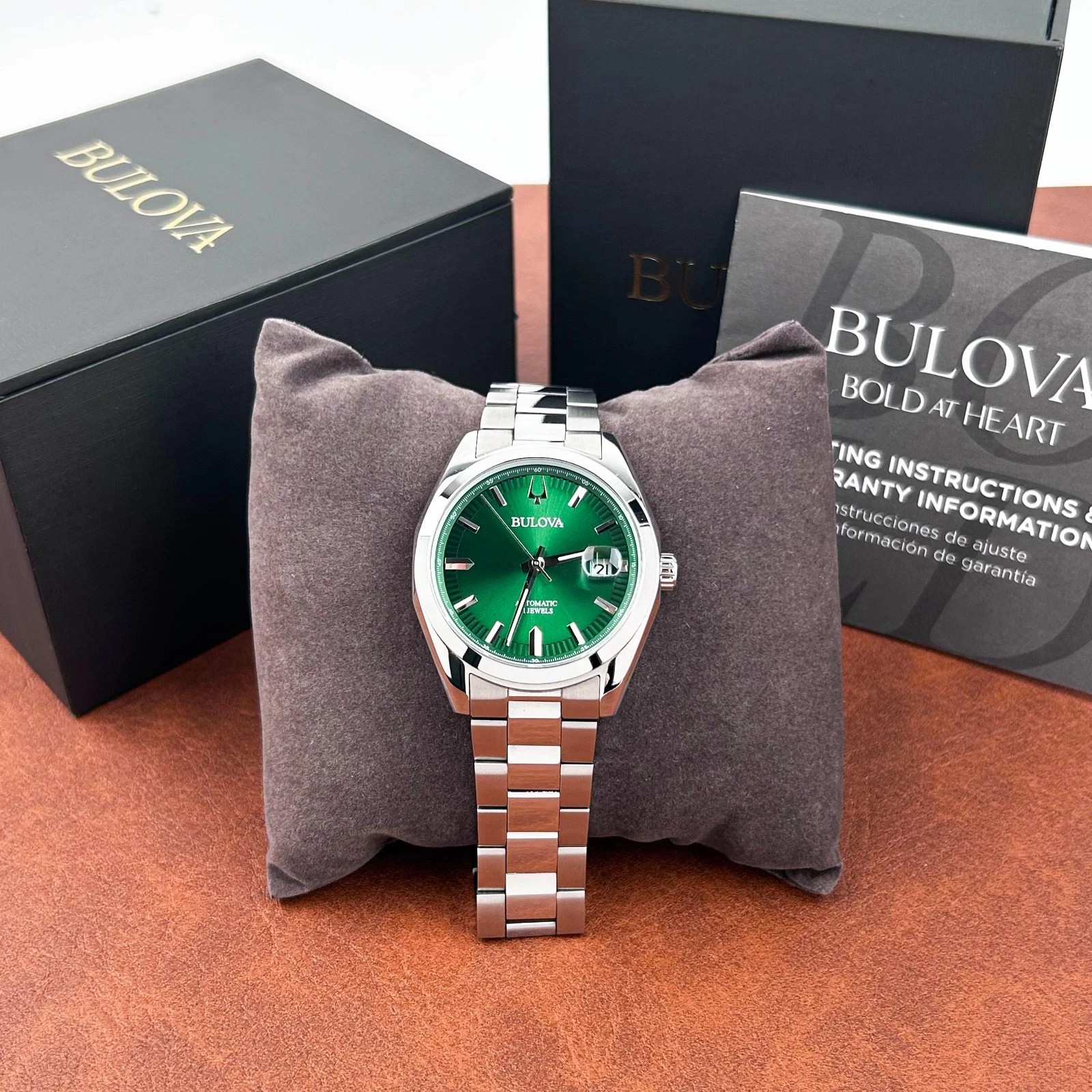 NEW Bulova 96B429 Mens Surveyor Green Dial Automatic Stainless Steel Watch NEW Bulova 96B429 Mens Surveyor Green Dial Automatic Stainless Steel Watch