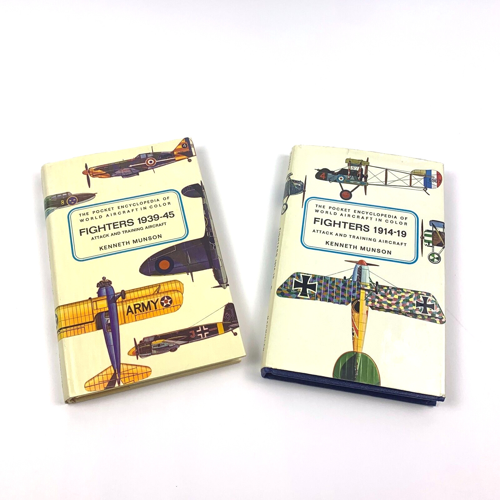 VTG Pocket Encyclopedia Of World Aircraft in Color Attack and Training Air Pair VTG Pocket Encyclopedia Of World Aircraft in Color Attack and Training Air Pair