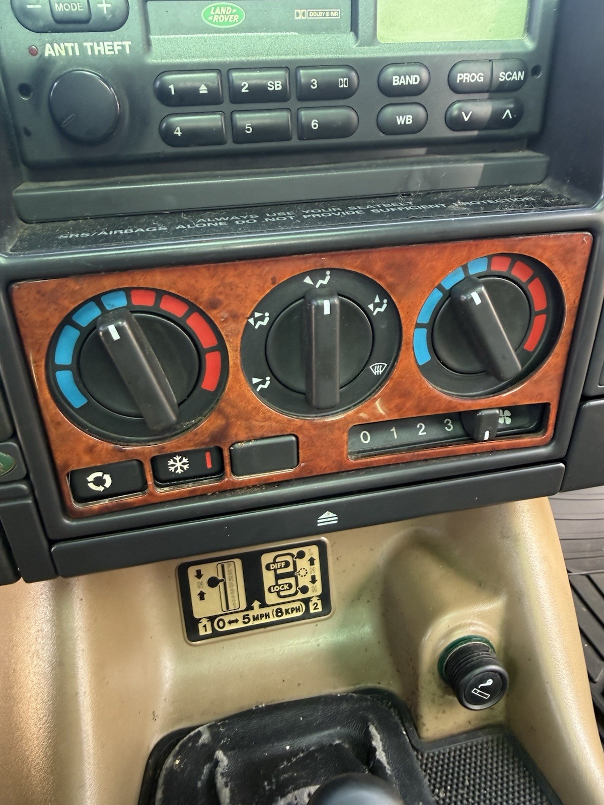 1994-1999 LAND RANGE ROVER DISCOVERY CLIMATE CONTROLS AWR7154 1994-1999 LAND RANGE ROVER DISCOVERY CLIMATE CONTROLS AWR7154