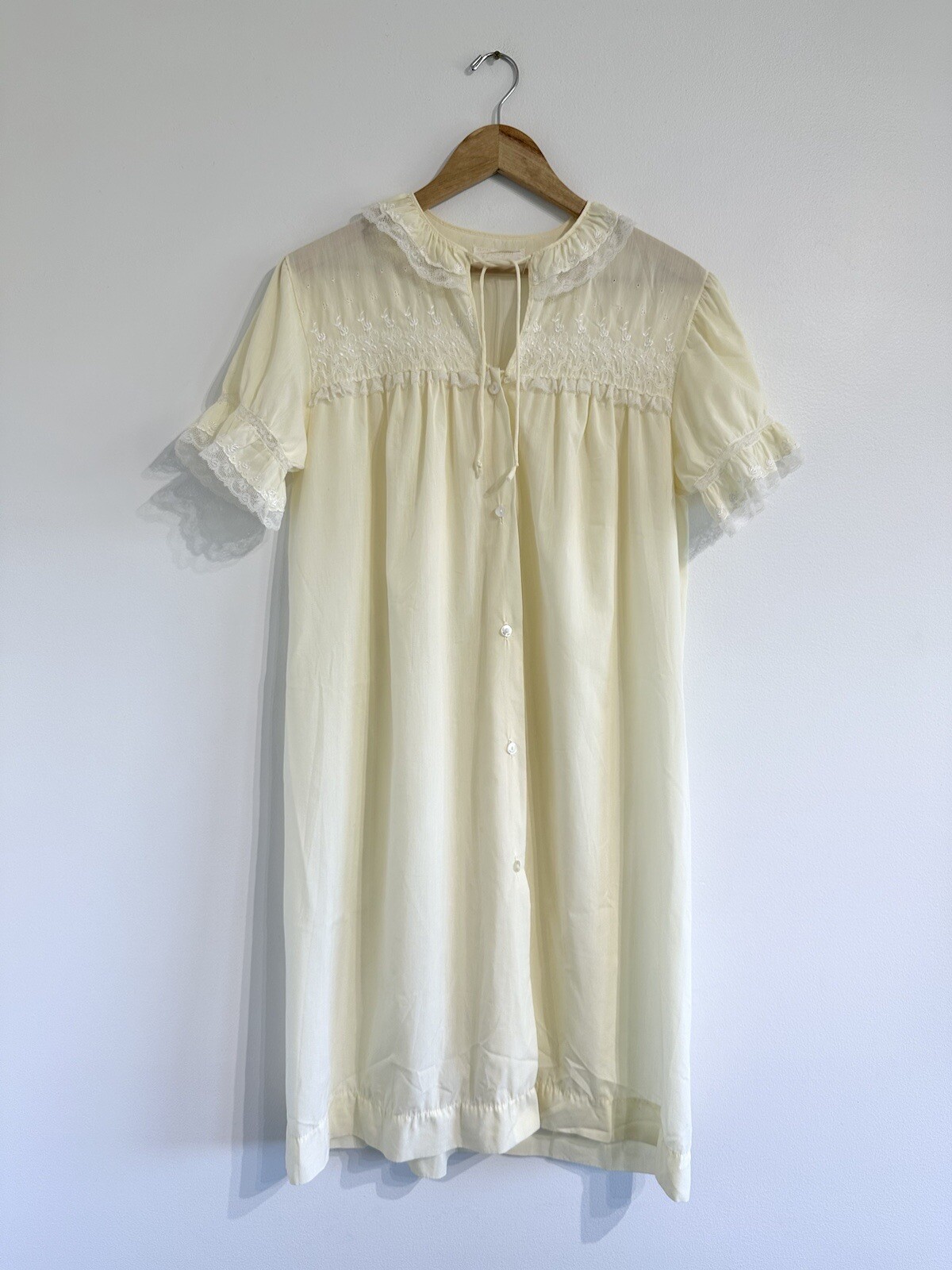 Barbizon Nightgown Dressing Gown Butter Yellow Lightweight Fits M Lace Frill Barbizon Nightgown Dressing Gown Butter Yellow Lightweight Fits M Lace Frill