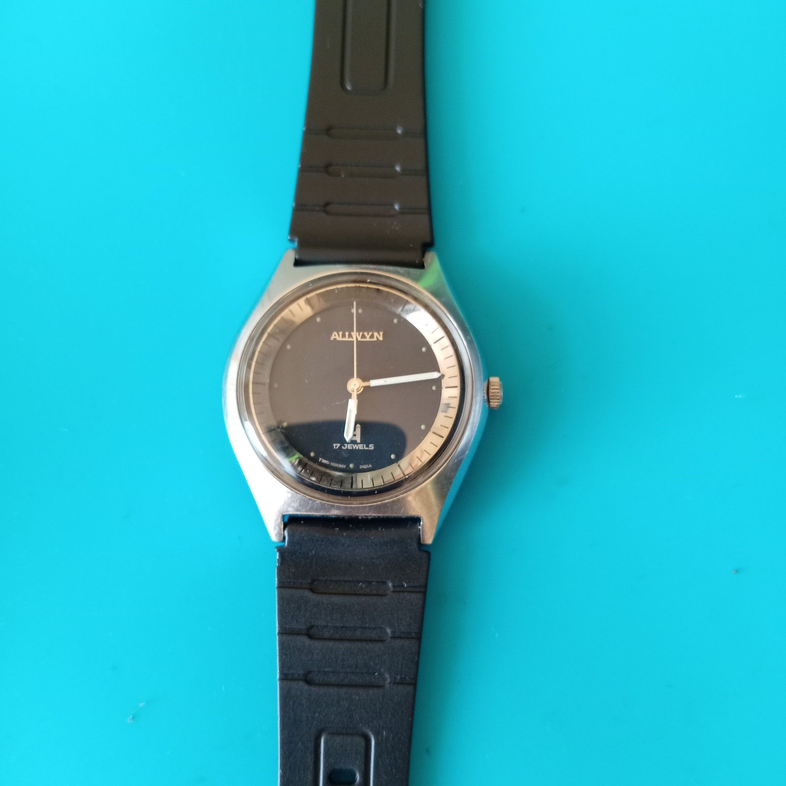 Vintage Allwyn 17 Jewels Mechanical Manual Y380-8160 Watch - Runs Well Original Vintage Allwyn 17 Jewels Mechanical Manual Y380-8160 Watch - Runs Well Original