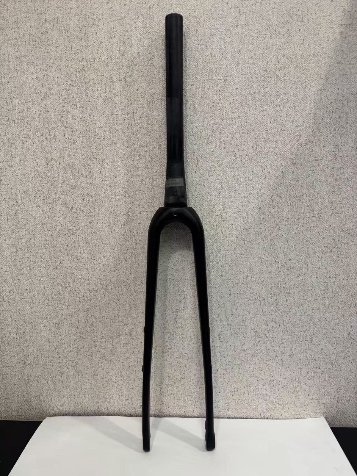 New Old Stock Poseidon Thru-Axle, Flat mount Disc Gravel Fork – Un-cut, Unused