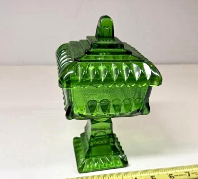 Vintage Jeanette Glass Green Square Pedestal Covered Dish w/ Lid 2-Piece Set Vintage Jeanette Glass Green Square Pedestal Covered Dish w/ Lid 2-Piece Set
