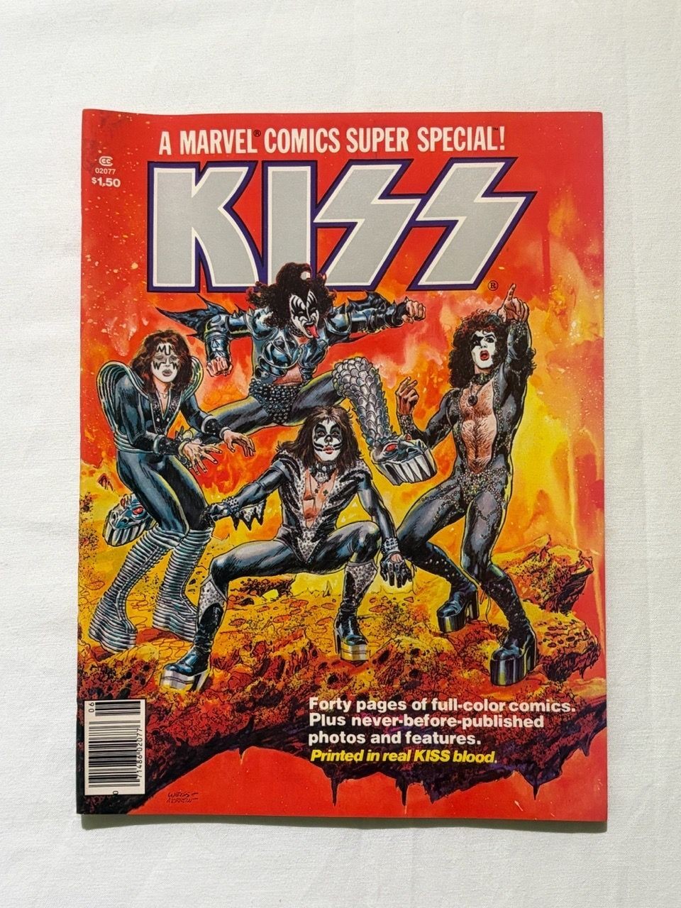 MARVEL COMICS SUPER SPECIAL #1 KISS 1977 - Printed W/Real Kiss Blood VF 7.5-8.5 MARVEL COMICS SUPER SPECIAL #1 KISS 1977 - Printed W/Real Kiss Blood VF 7.5-8.5
