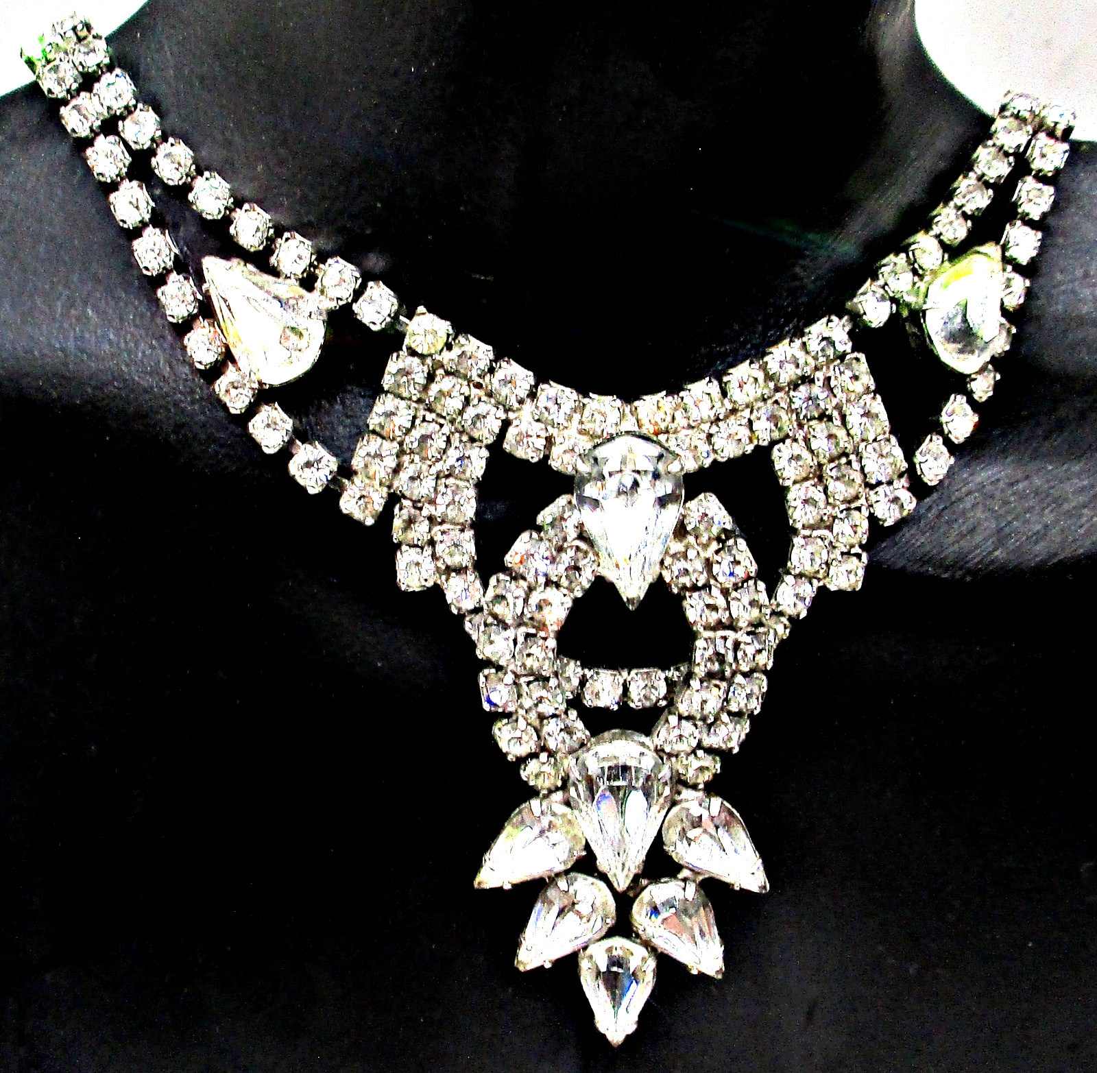 Vintage 50\'s 60\'s Clear Prong Set Rhinestone 3D Bib Collar Choker Necklace