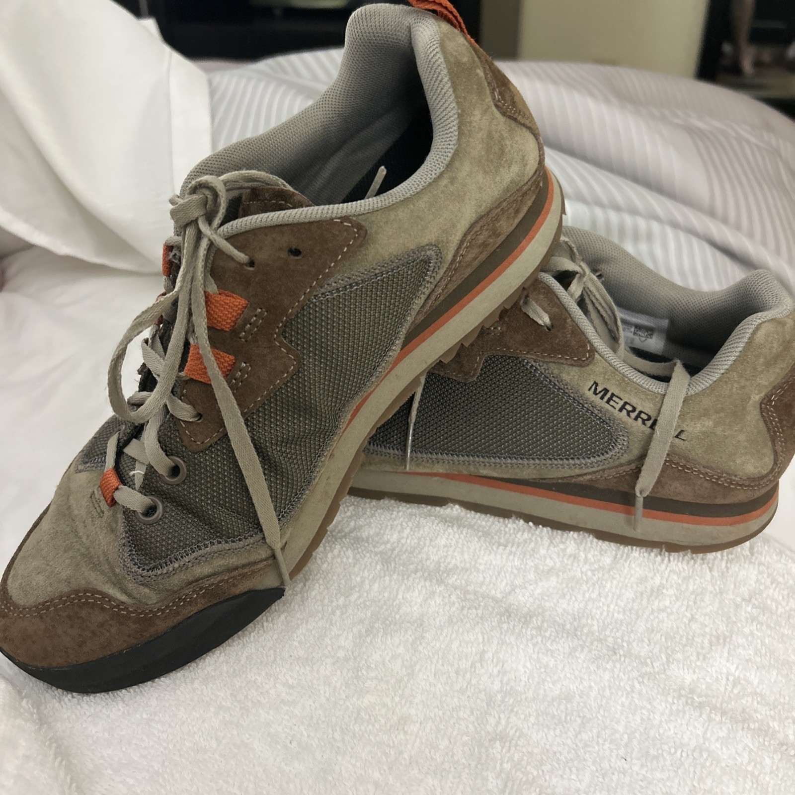 Merrell Burnt Rock Travel Suede Hiking Trail Low Top Sneakers Mens Size 8 Merrell Burnt Rock Travel Suede Hiking Trail Low Top Sneakers Mens Size 8