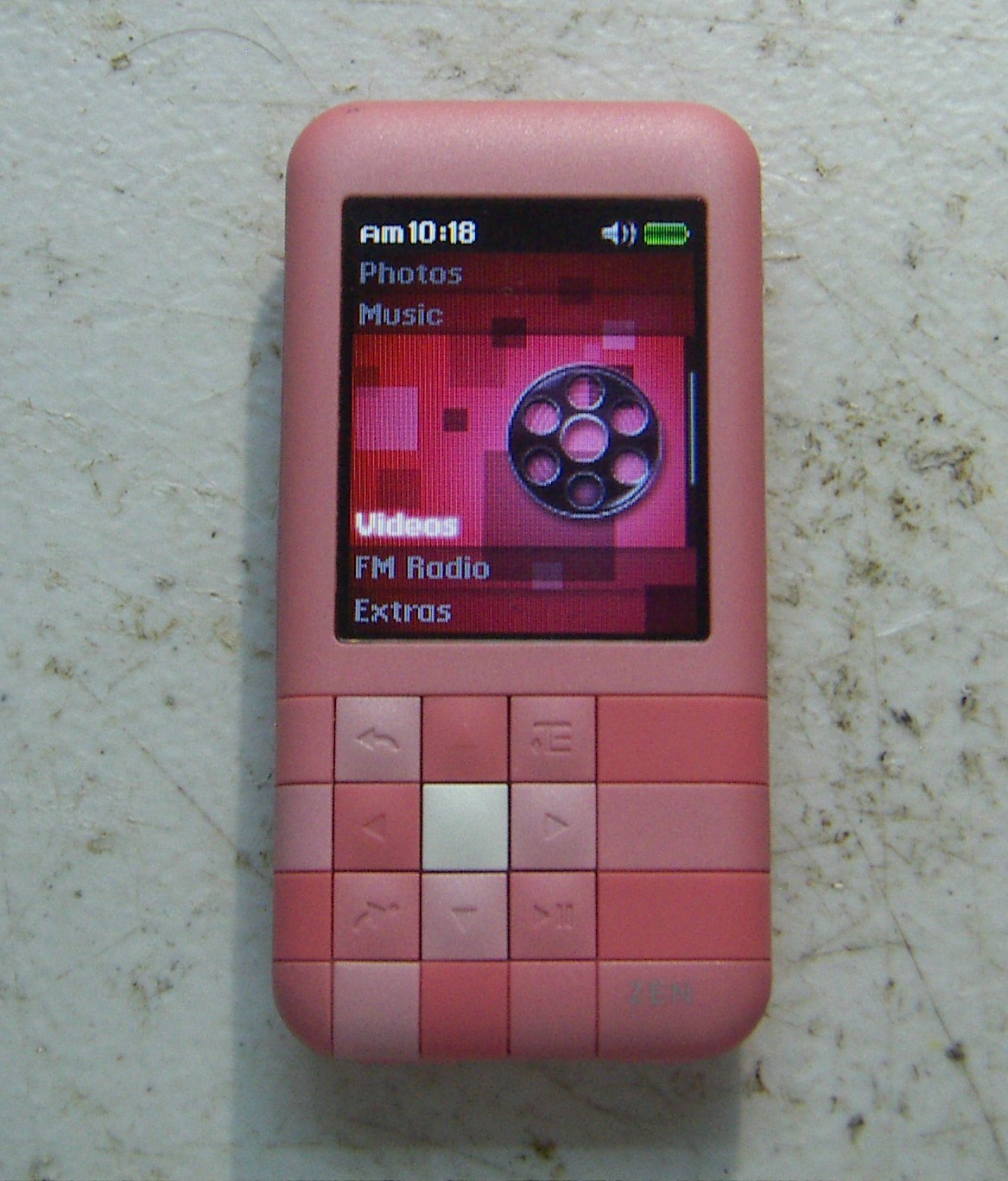Creative Zen Mozaic (4GB) Digital Media MP3 Player Pink w/ speaker. Works great.